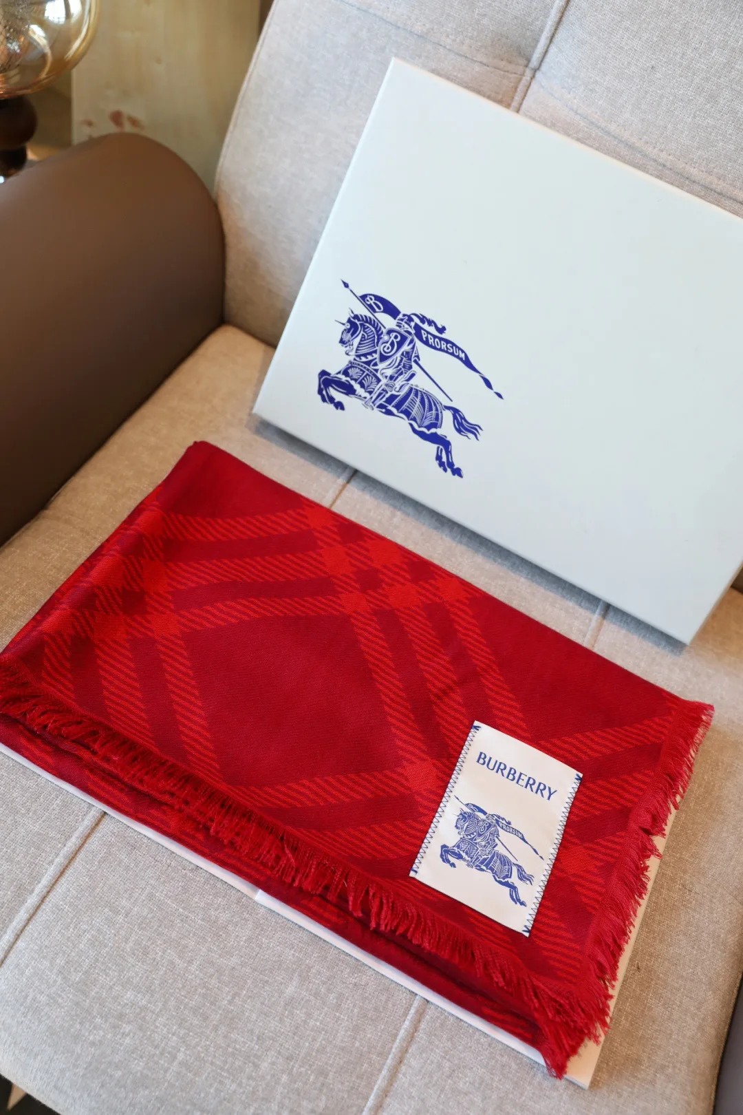 Шарфы Burberry 18419147