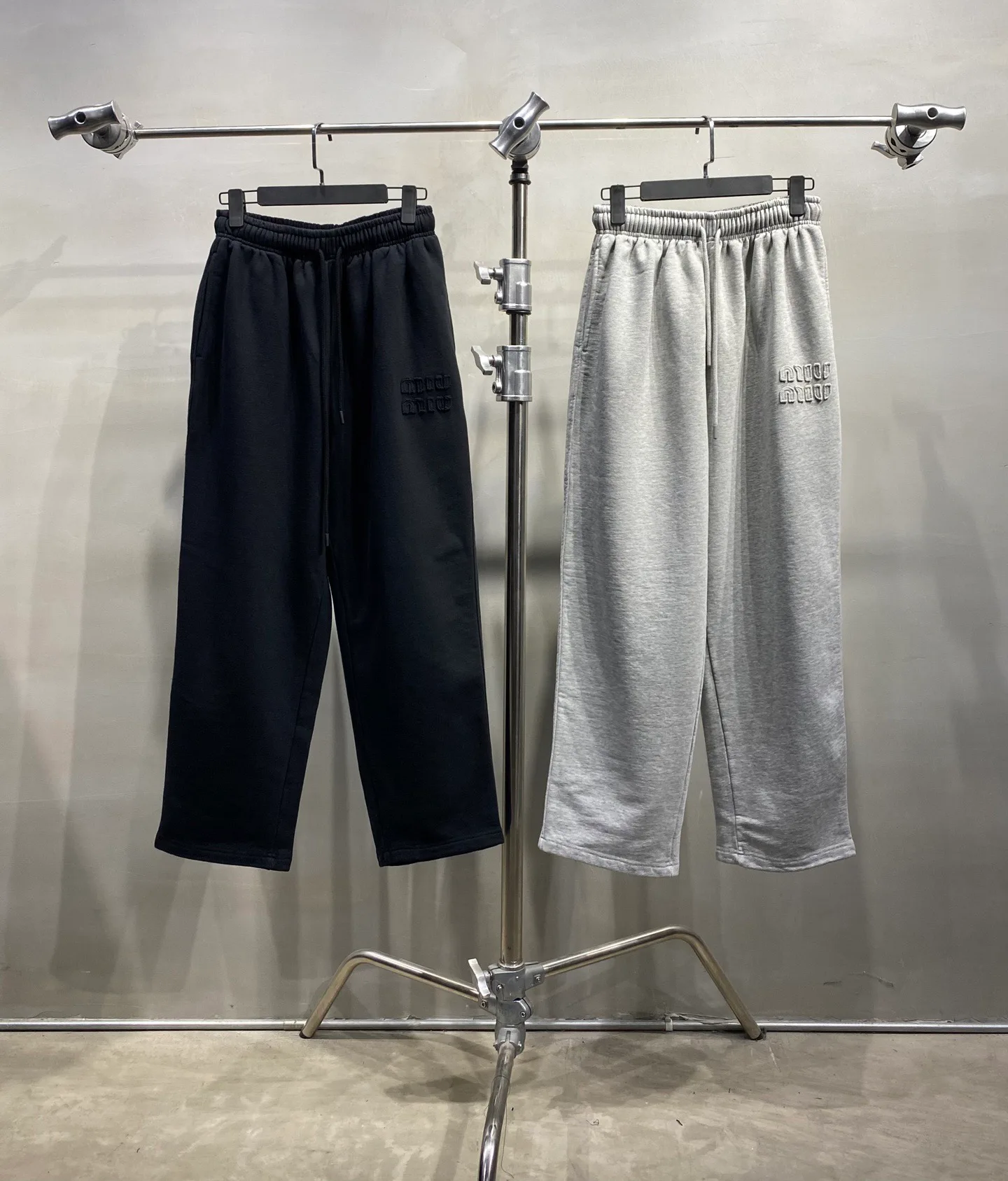 Брюки Женские Miu Miu 687189