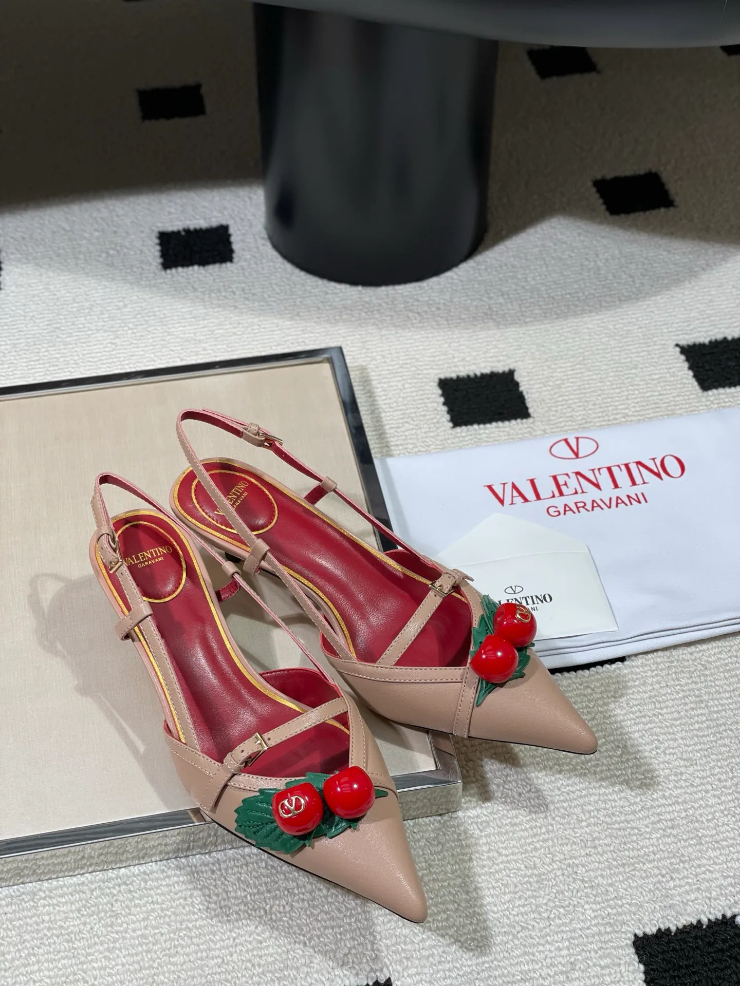 Босоножки Женские Valentino 13189657