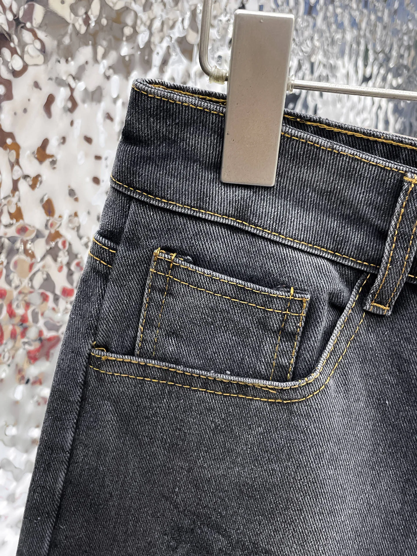 Джинсы Мужские Burberry 18596820