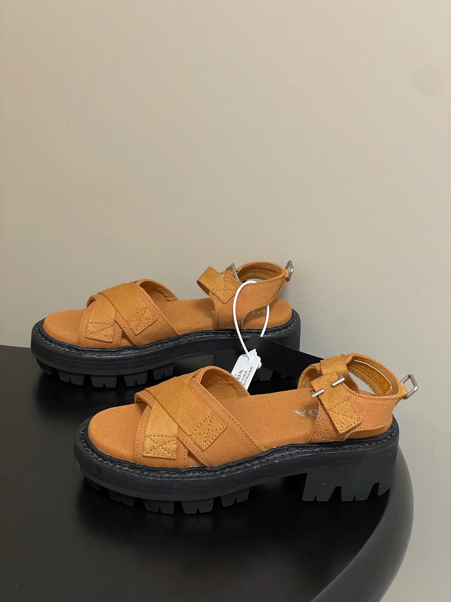Босоножки Женские Prada 12810957