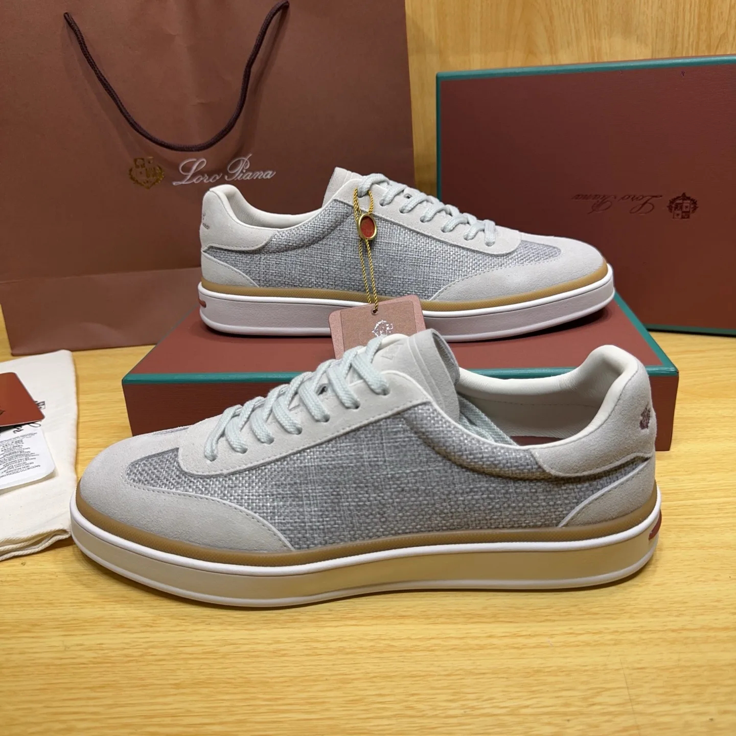 Кроссовки Женские Loro Piana 18263653