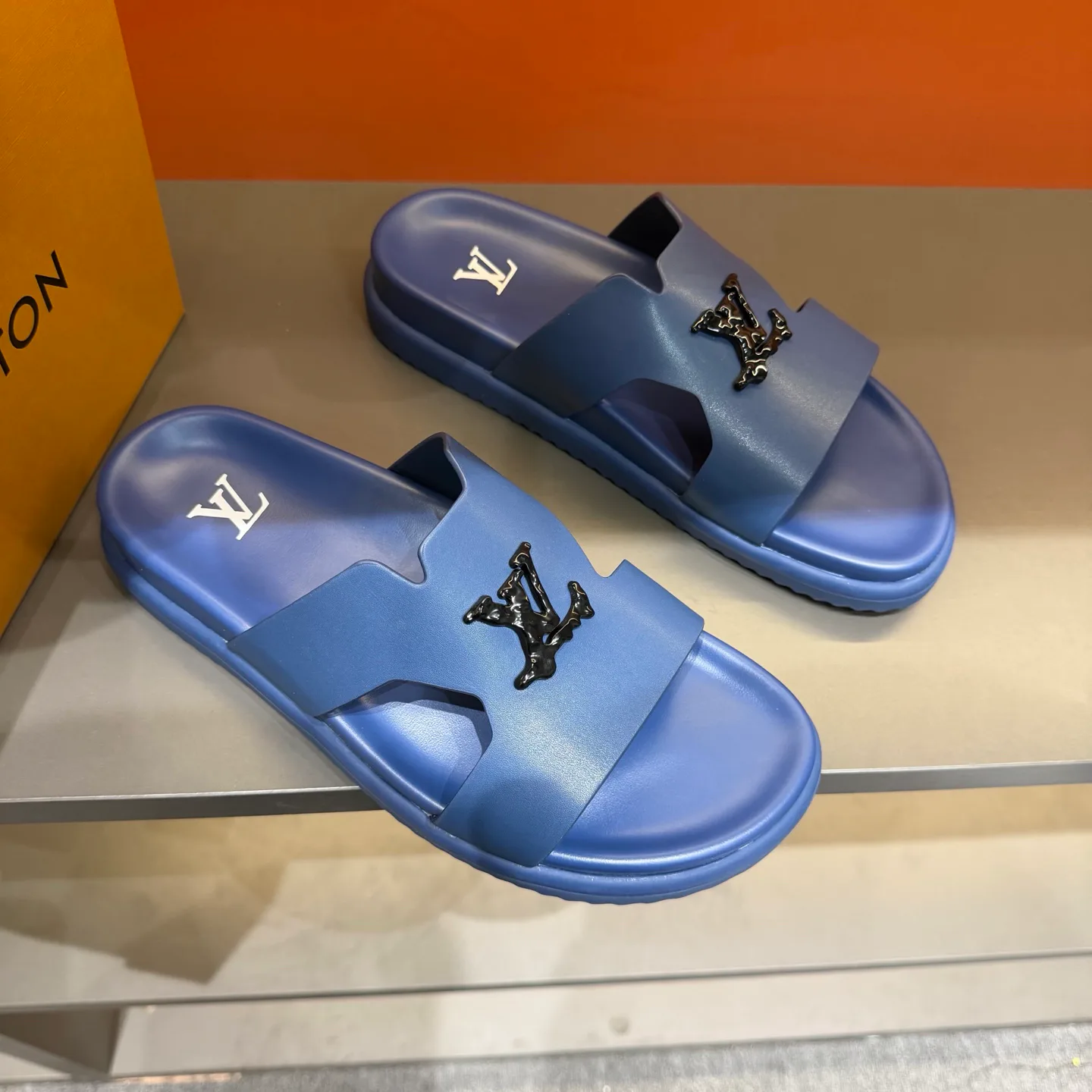 Сандалии Женские Louis Vuitton 9737090