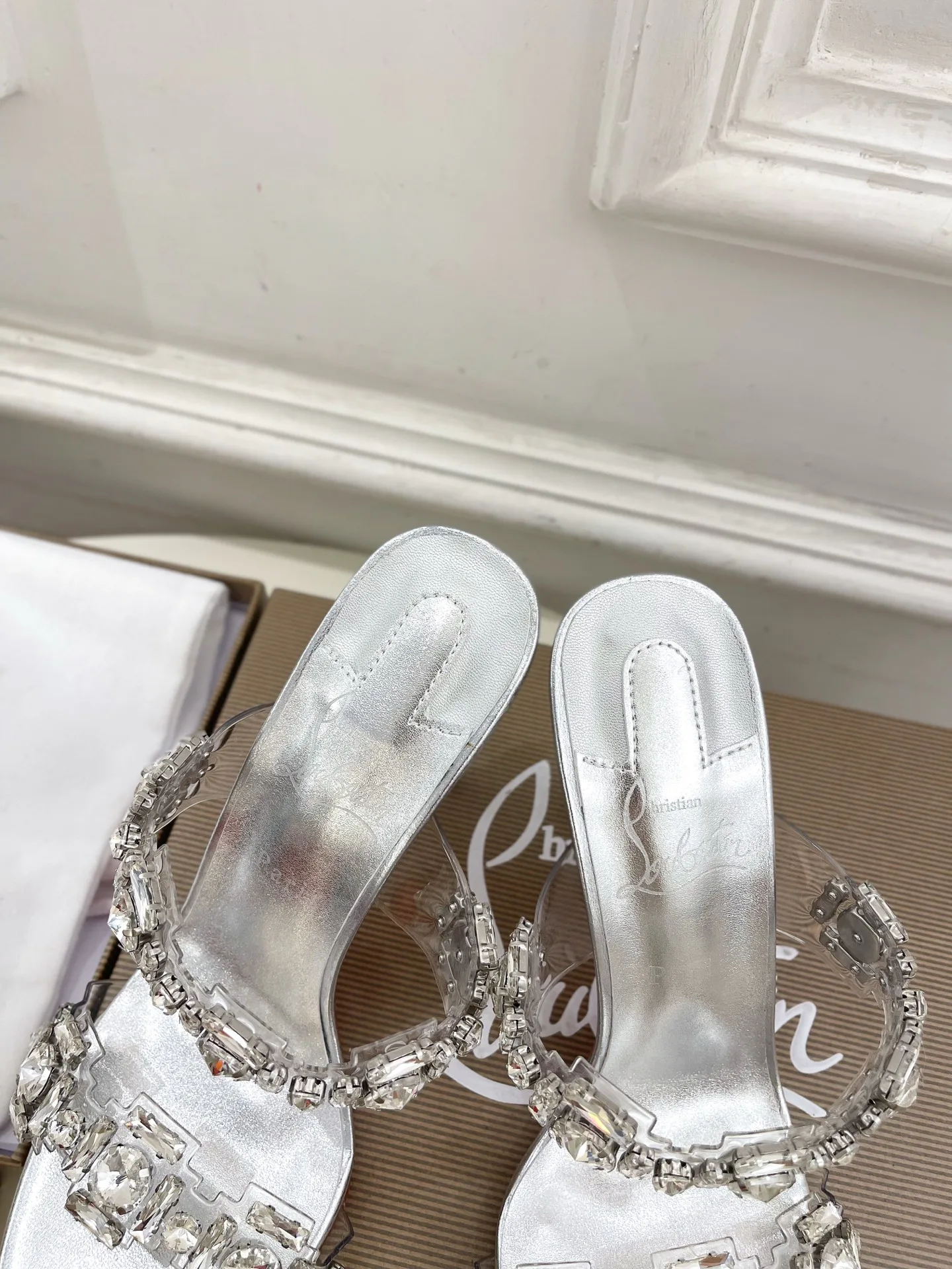 Туфли Женские Christian Louboutin 11887032