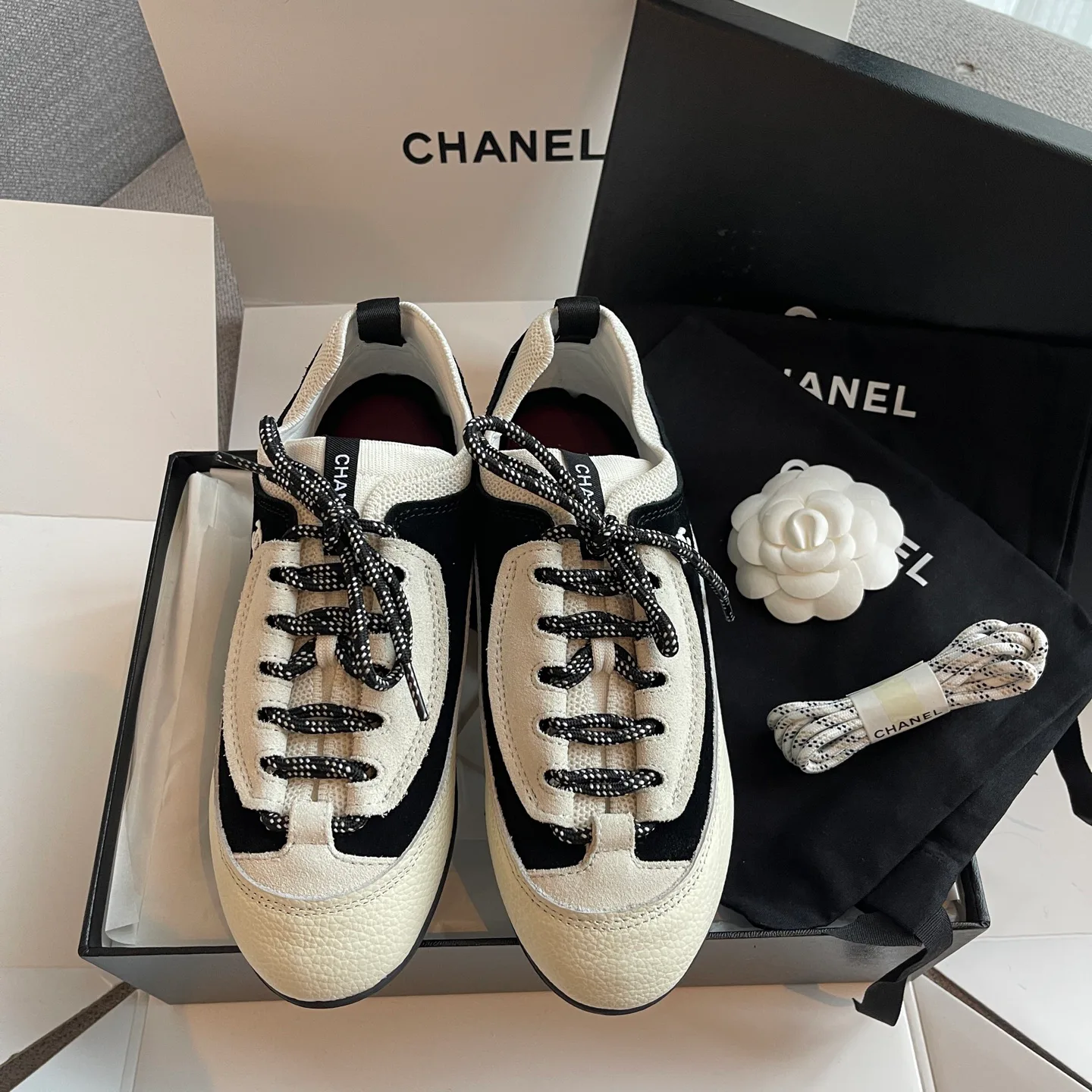 Кроссовки Женские Chanel 17643481