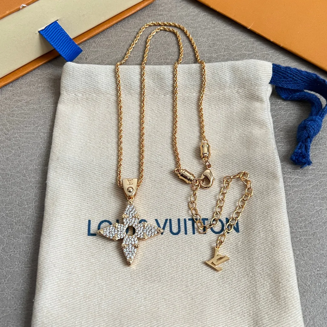 Бижутерия Louis Vuitton 1256341