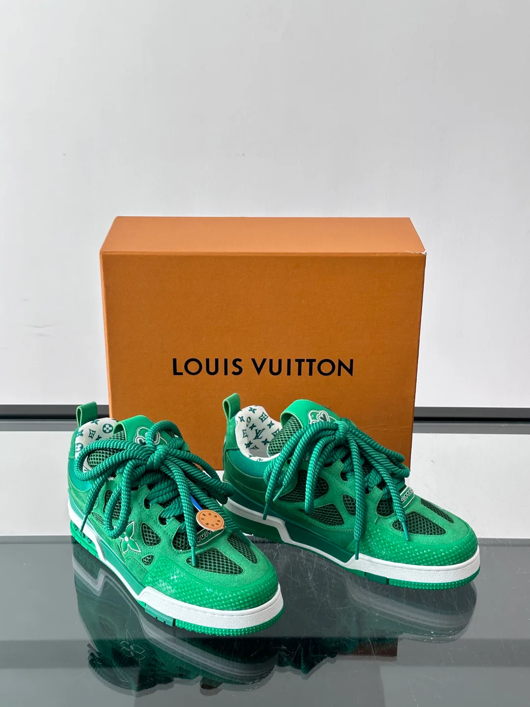 Кроссовки Женские Louis Vuitton 17588546