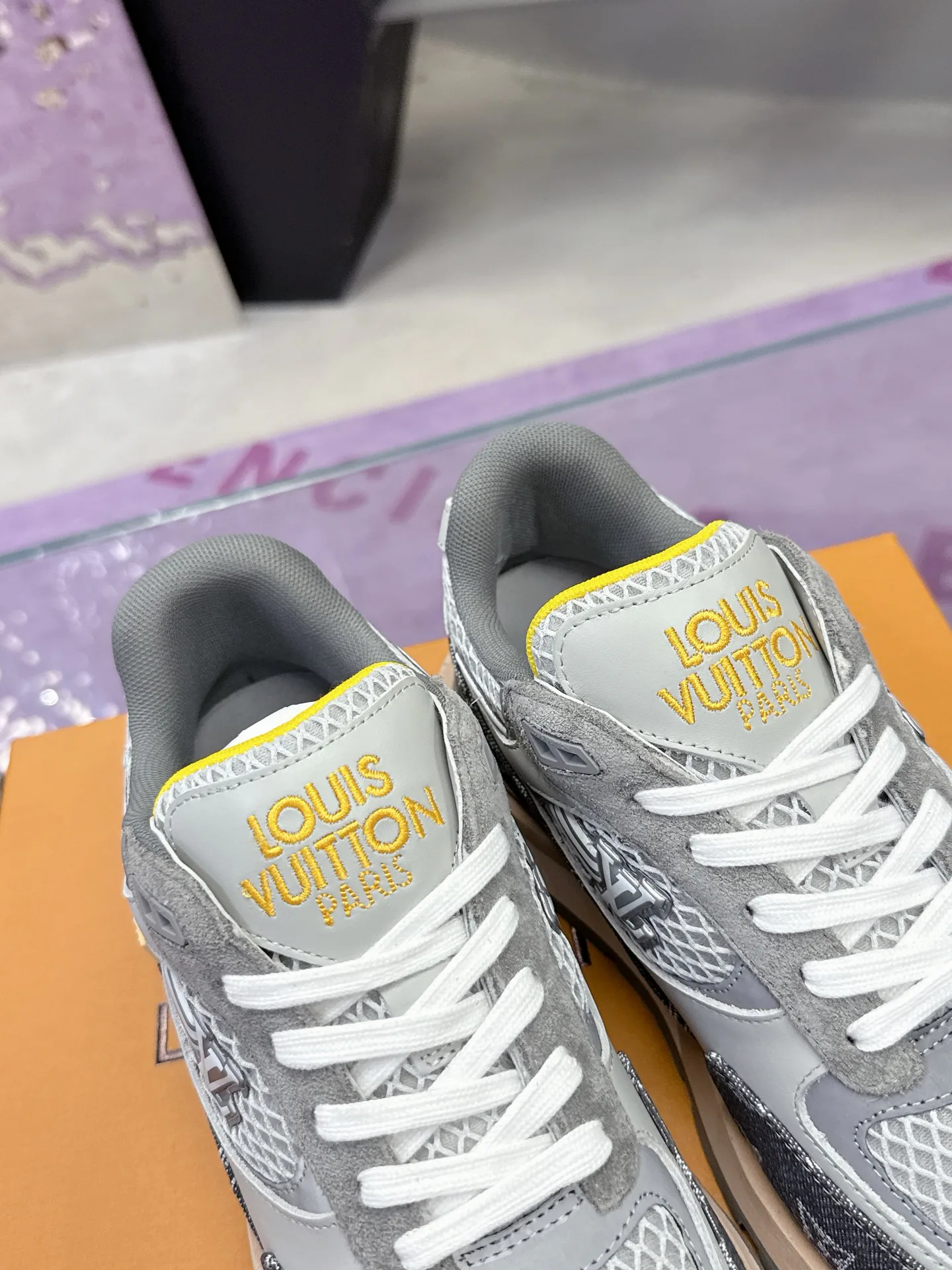 Кроссовки Мужские Louis Vuitton 276149