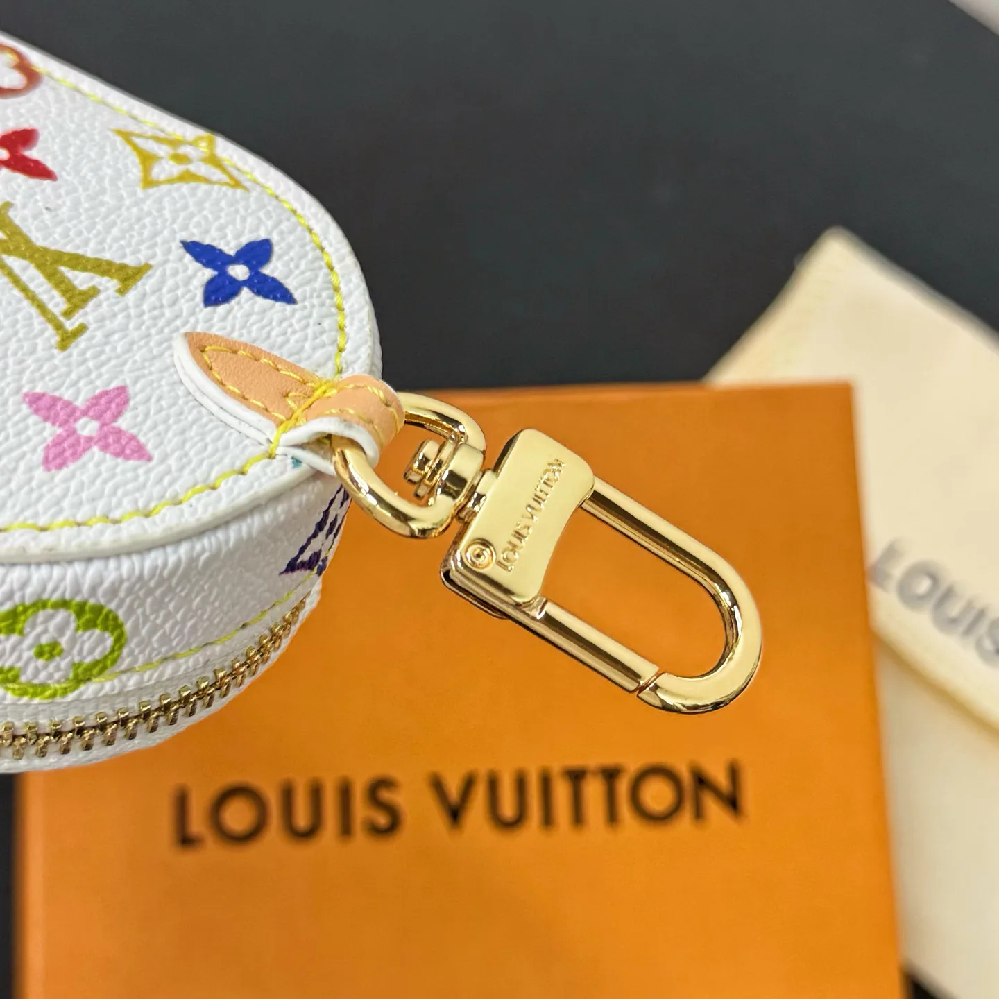 Клатчи Женские Louis Vuitton 13271460