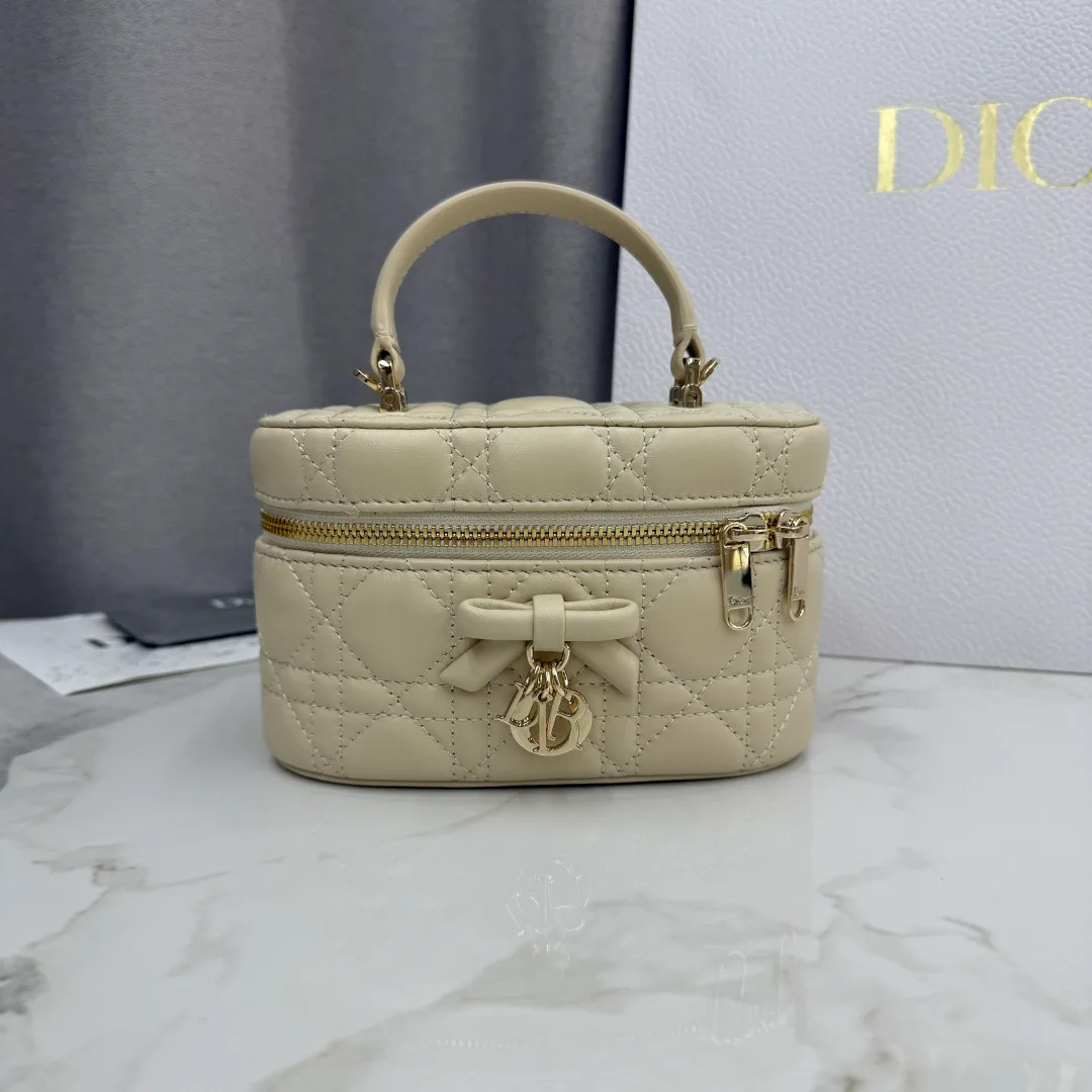 Классические Сумки Женские Christian Dior 11669098