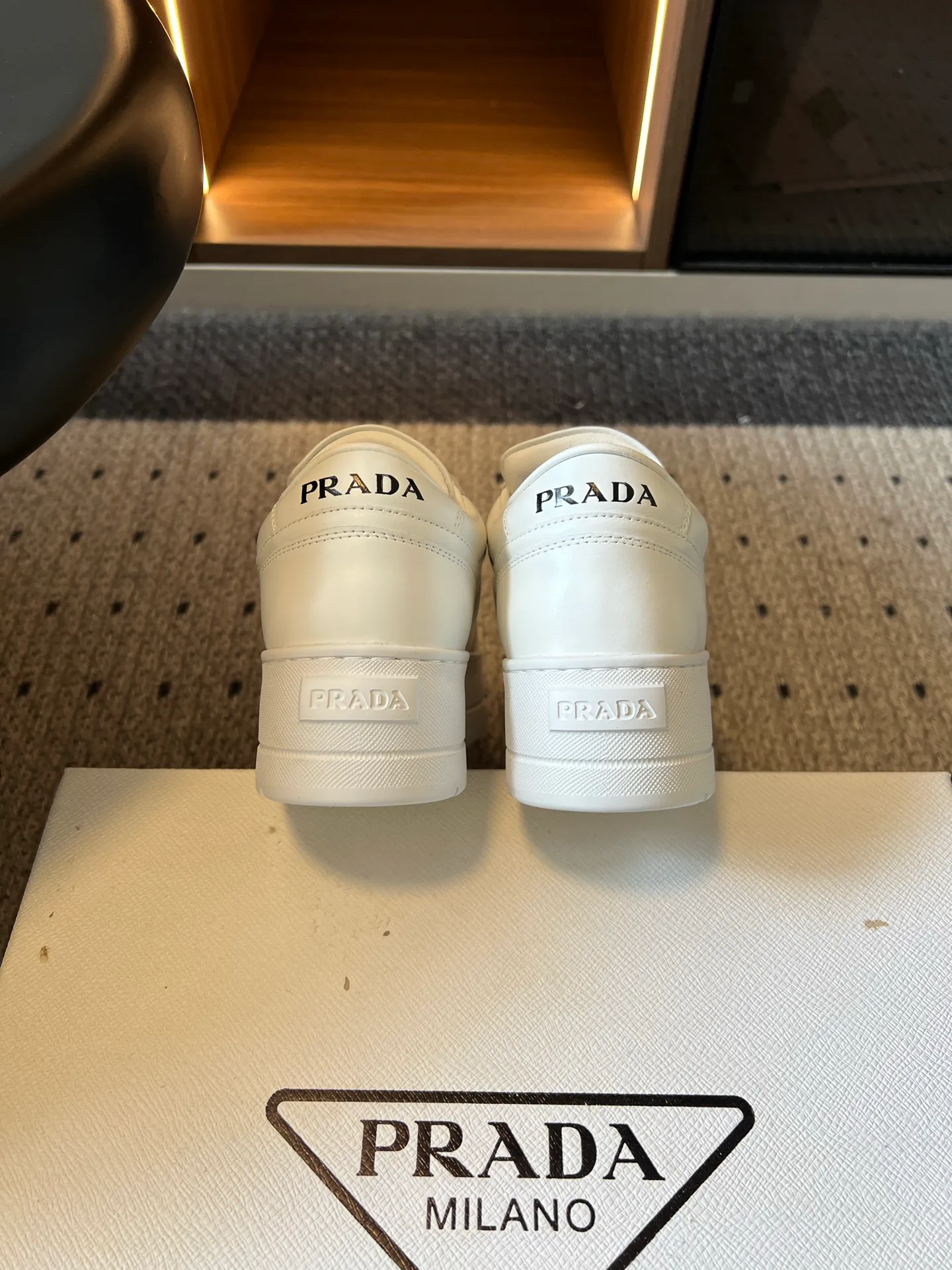 Кроссовки Женские Prada 18509472