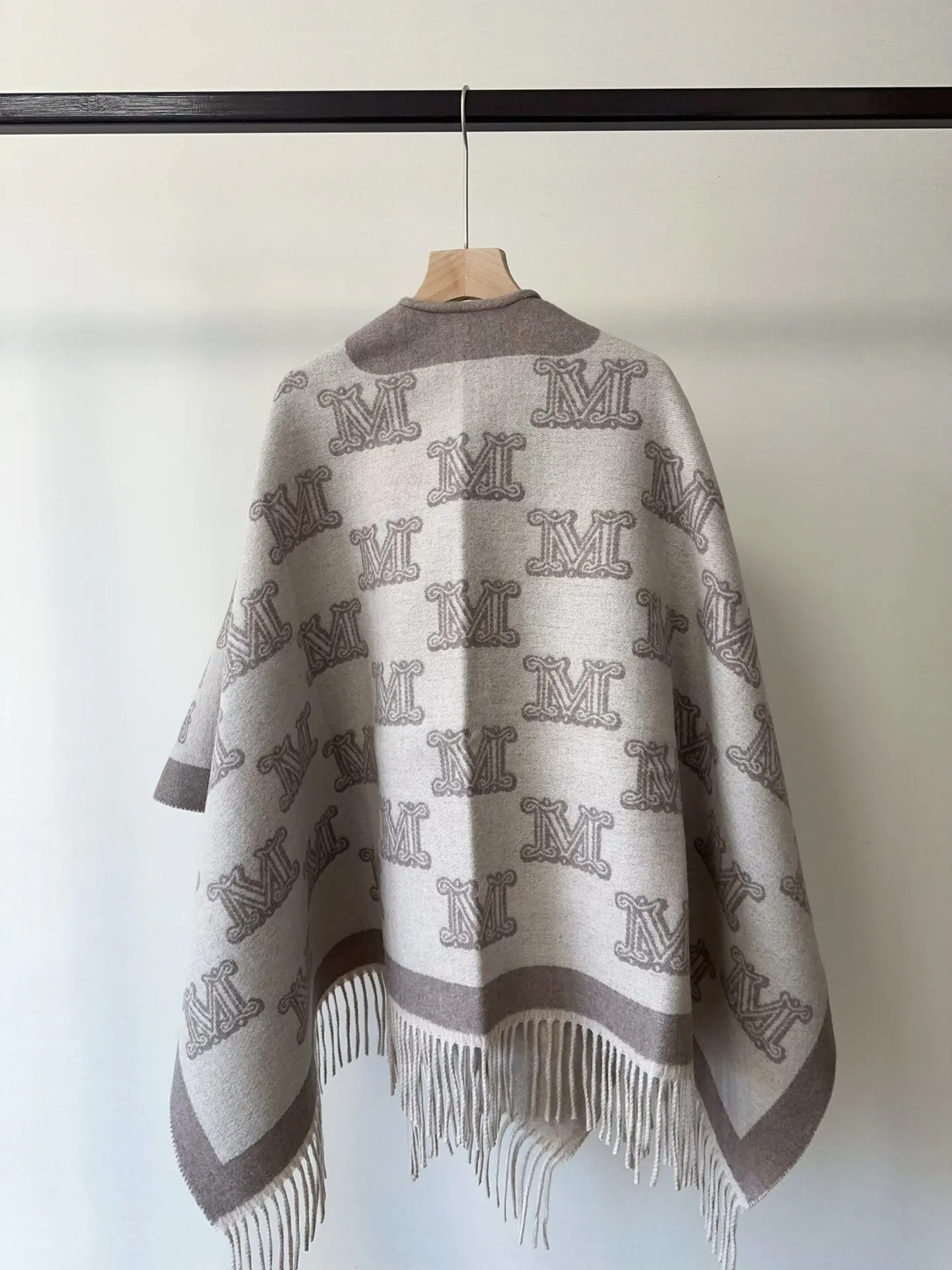 Пальто Женские Max Mara 18936672