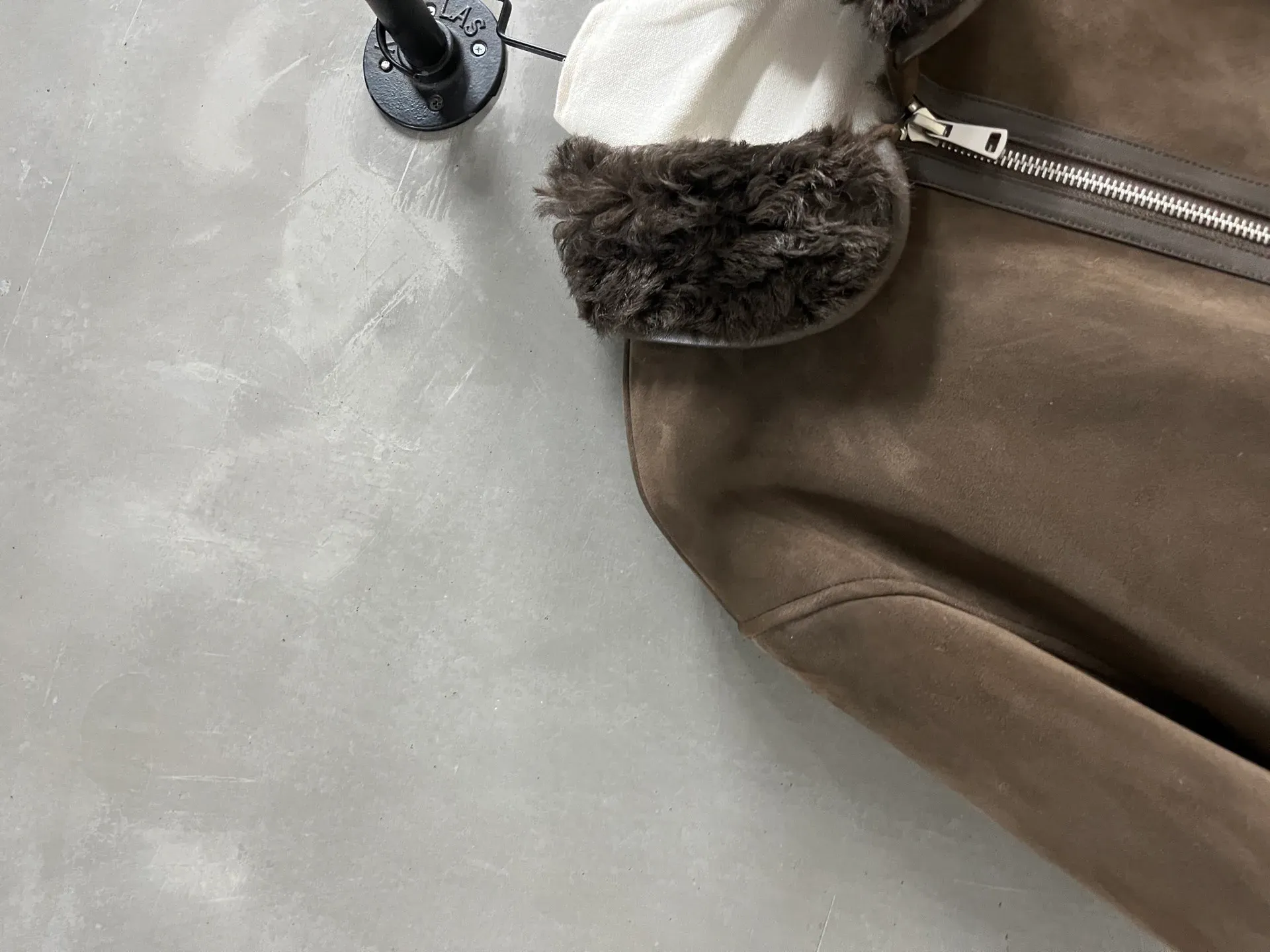 Кожаные Куртки И Дублёнки Женские Miu Miu 460725