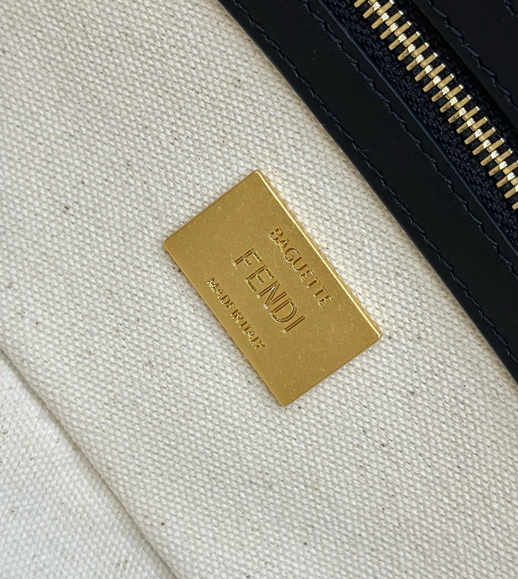 Классические Сумки Женские Fendi 18116181