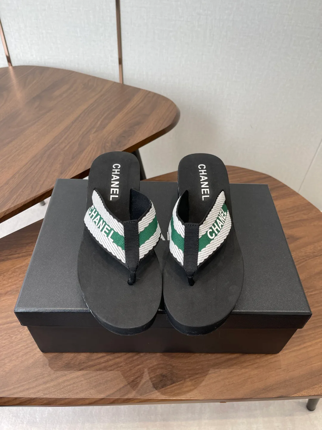 Шлепанцы Женские Chanel 11428051