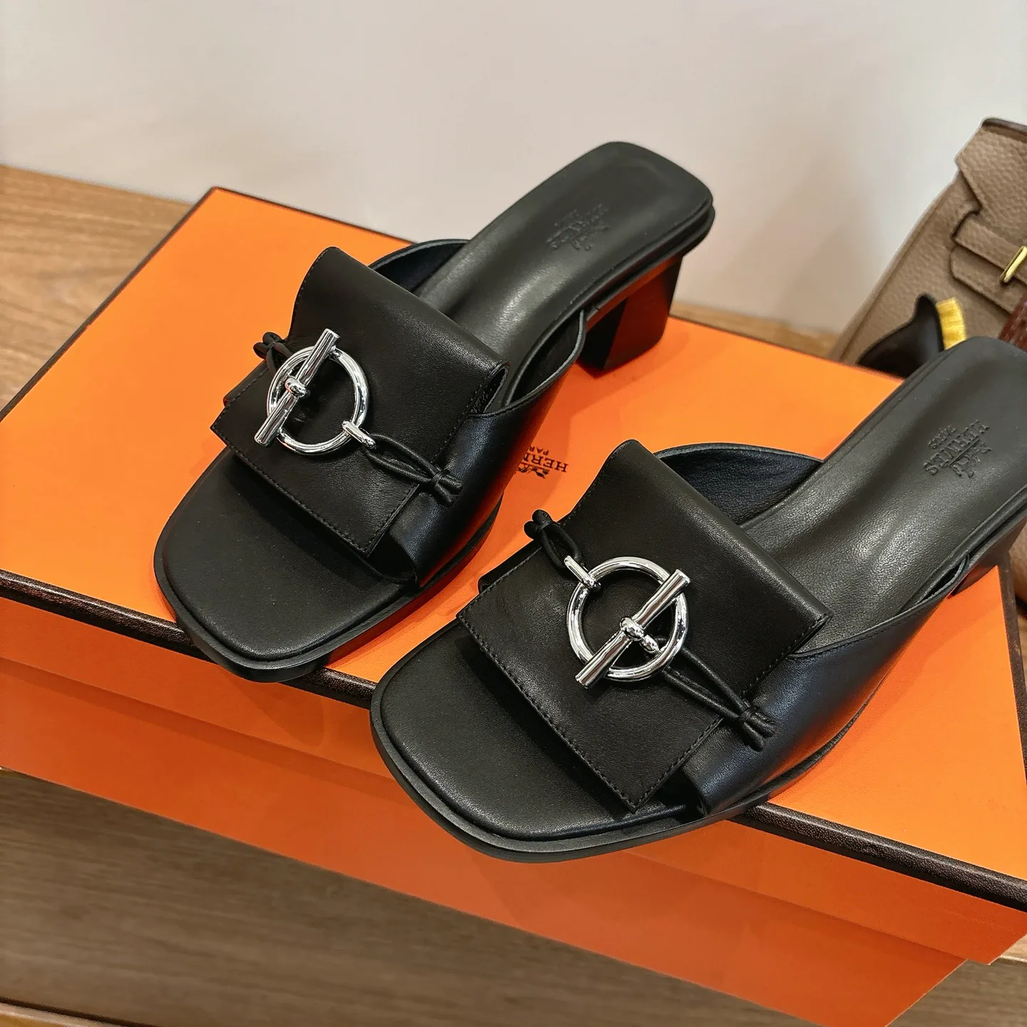 Босоножки Женские Hermes 10424318