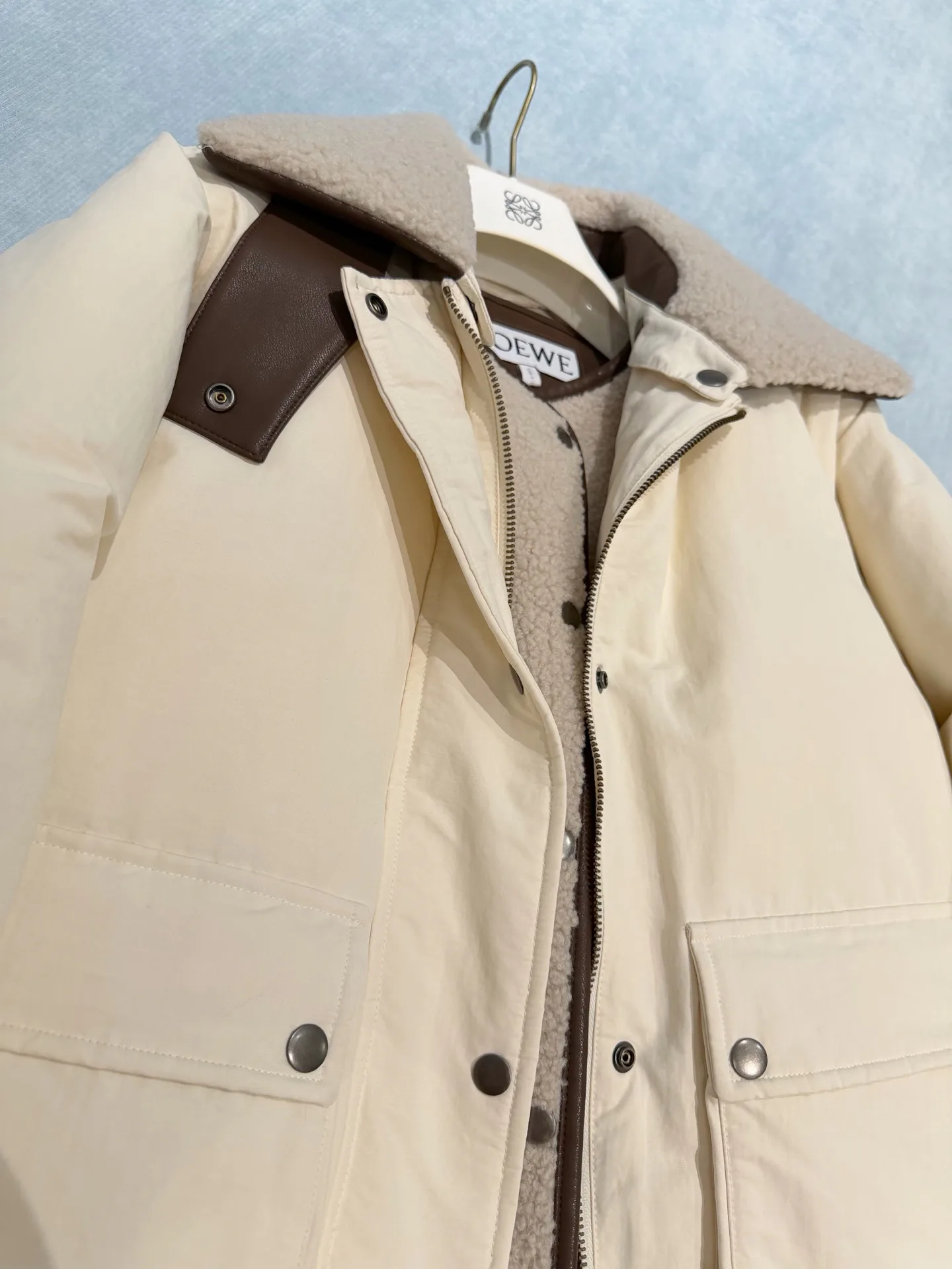 Куртки И Пуховики Женские Loewe 18953596