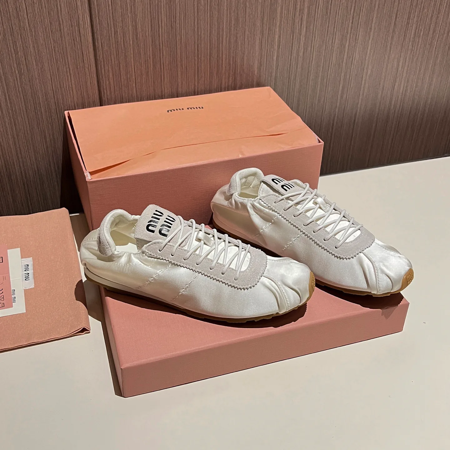 Кроссовки Женские Miu Miu 17968600