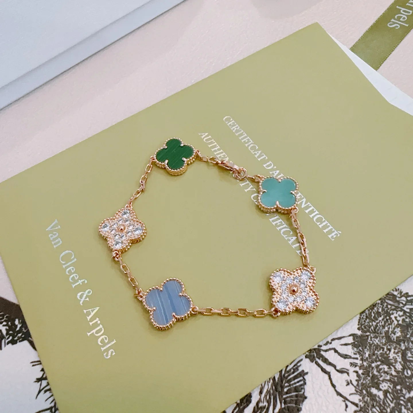 Бижутерия Van Cleef & Arpels 91315