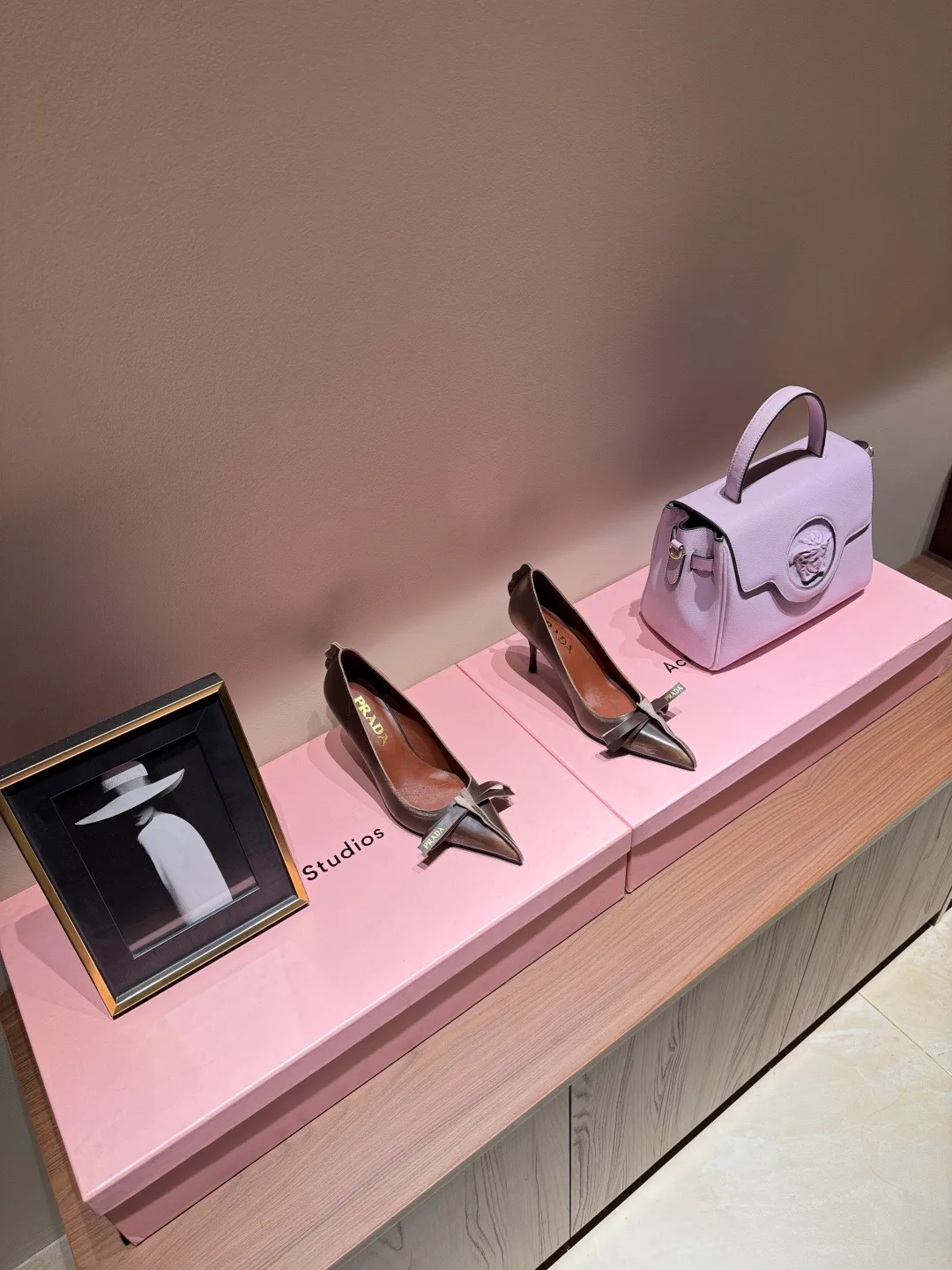 Туфли Женские Prada 11410345