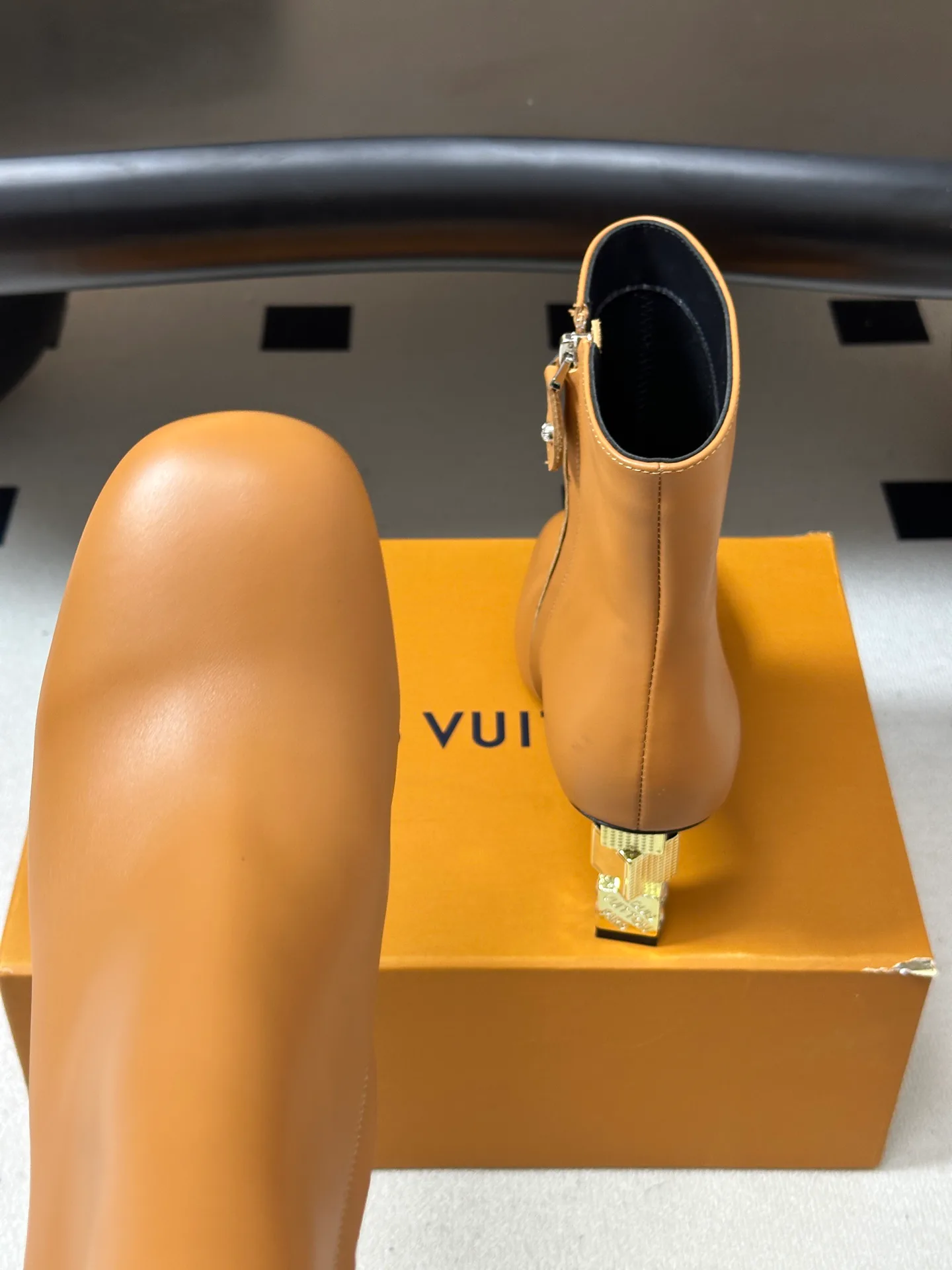 Ботильоны Женские Louis Vuitton 18388131