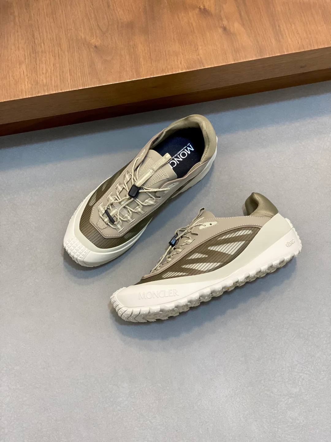 Кроссовки Мужские Moncler 18118844