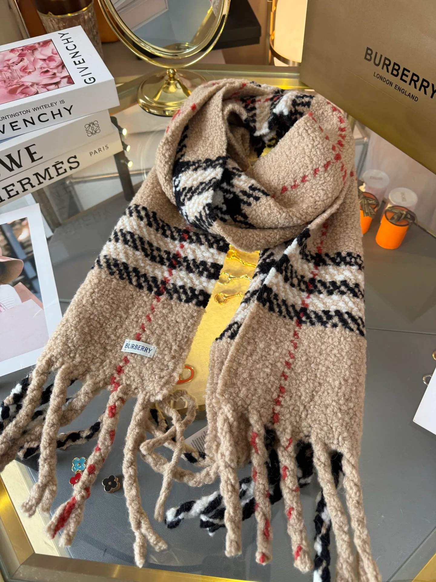 Шарфы Burberry 18222517