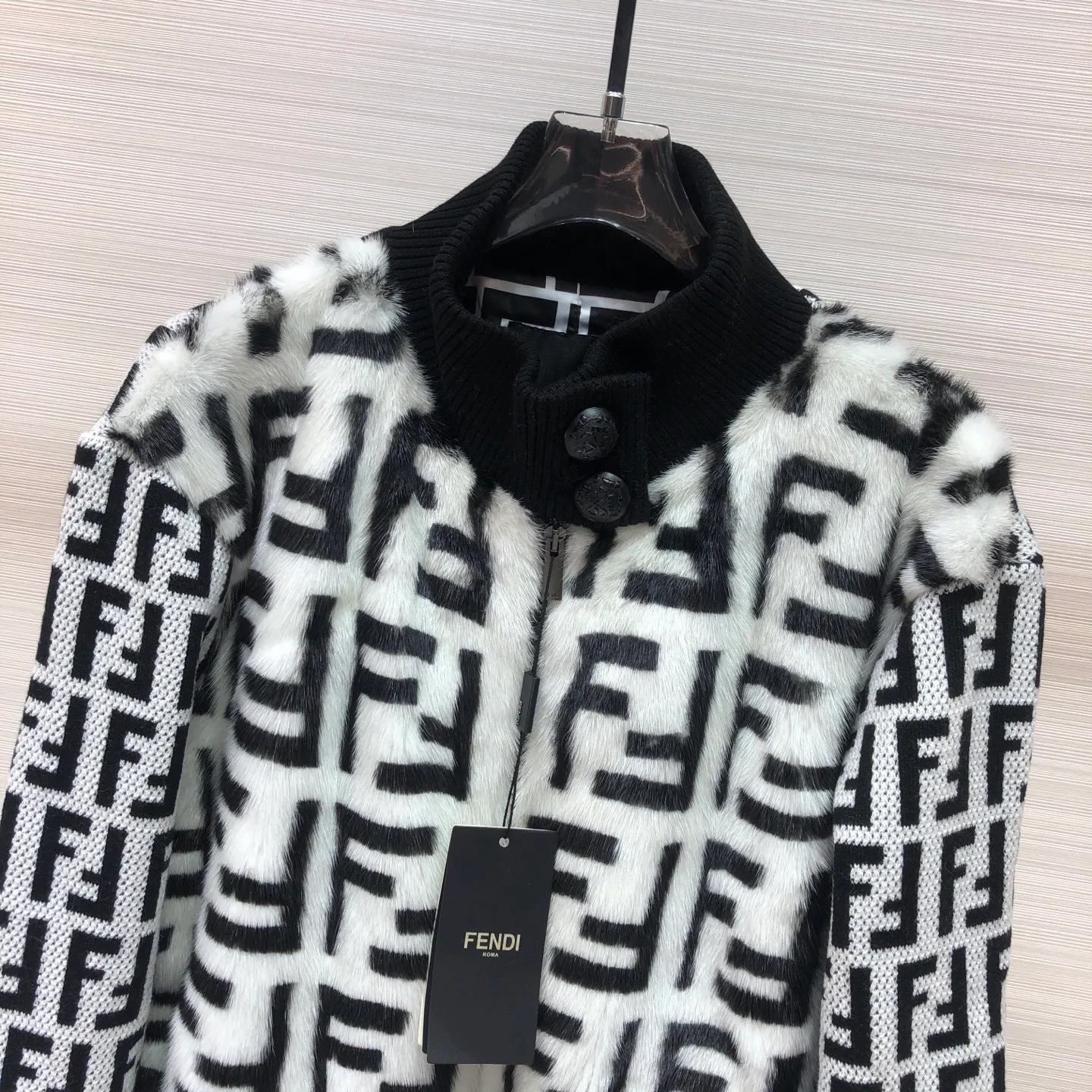 Куртки И Пуховики Женские Fendi 785681