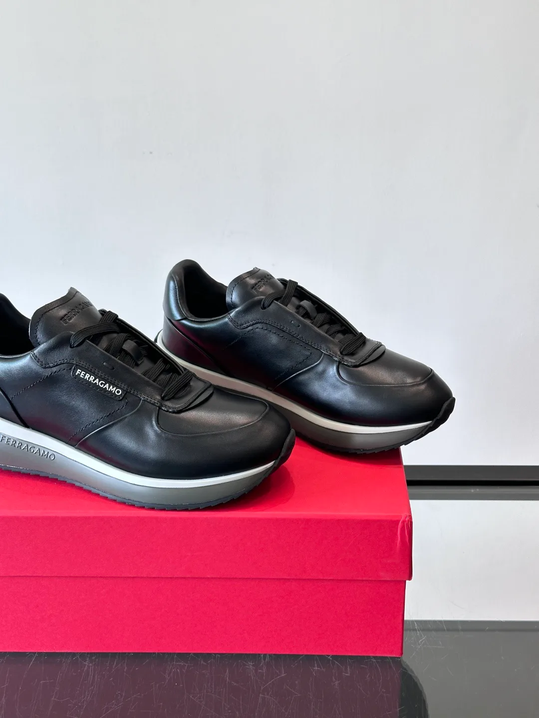 Кроссовки Мужские Salvatore Ferragamo 10615049