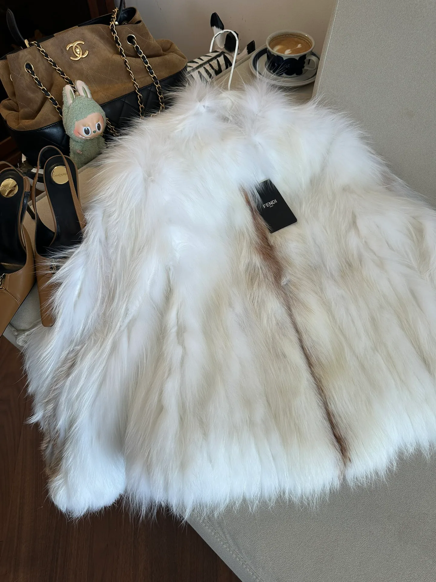 Шубы Женские Fendi 18437634