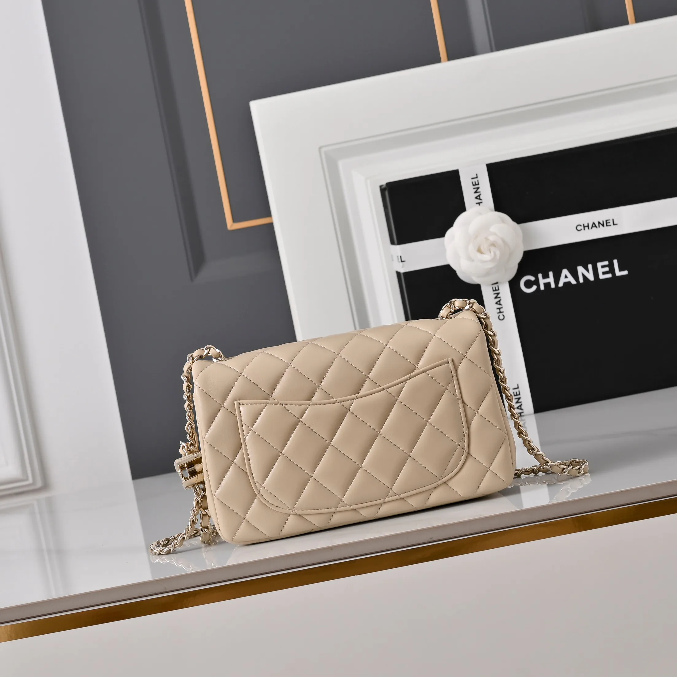 Классические Сумки Женские Chanel 18147937