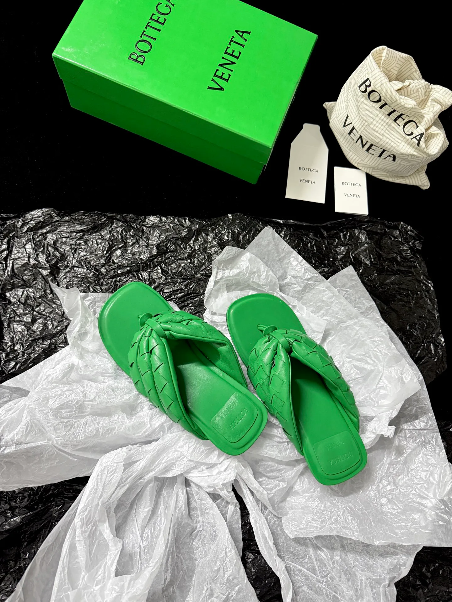 Шлепанцы Женские Bottega Veneta 17363953