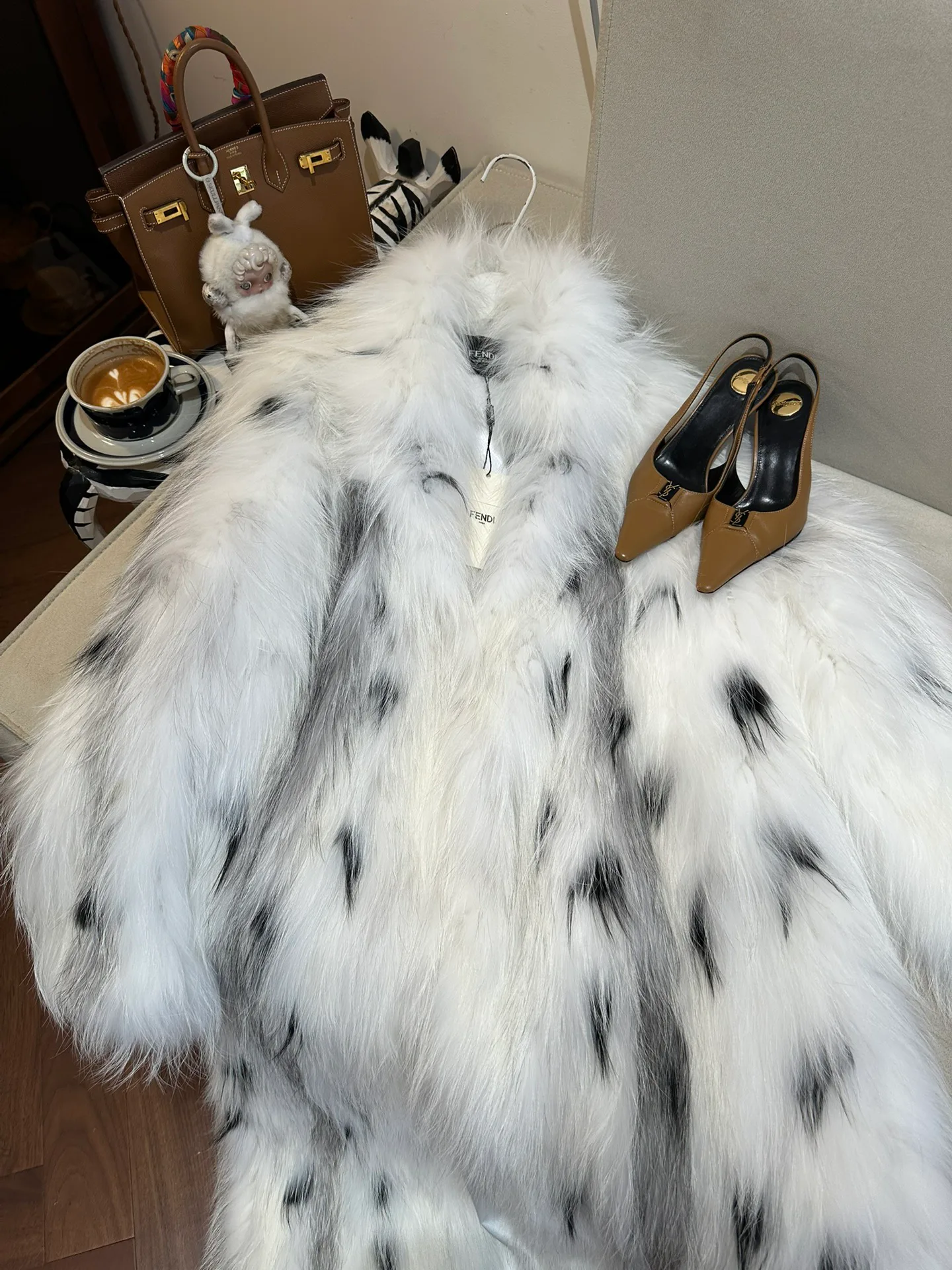 Шубы Женские Fendi 18437662