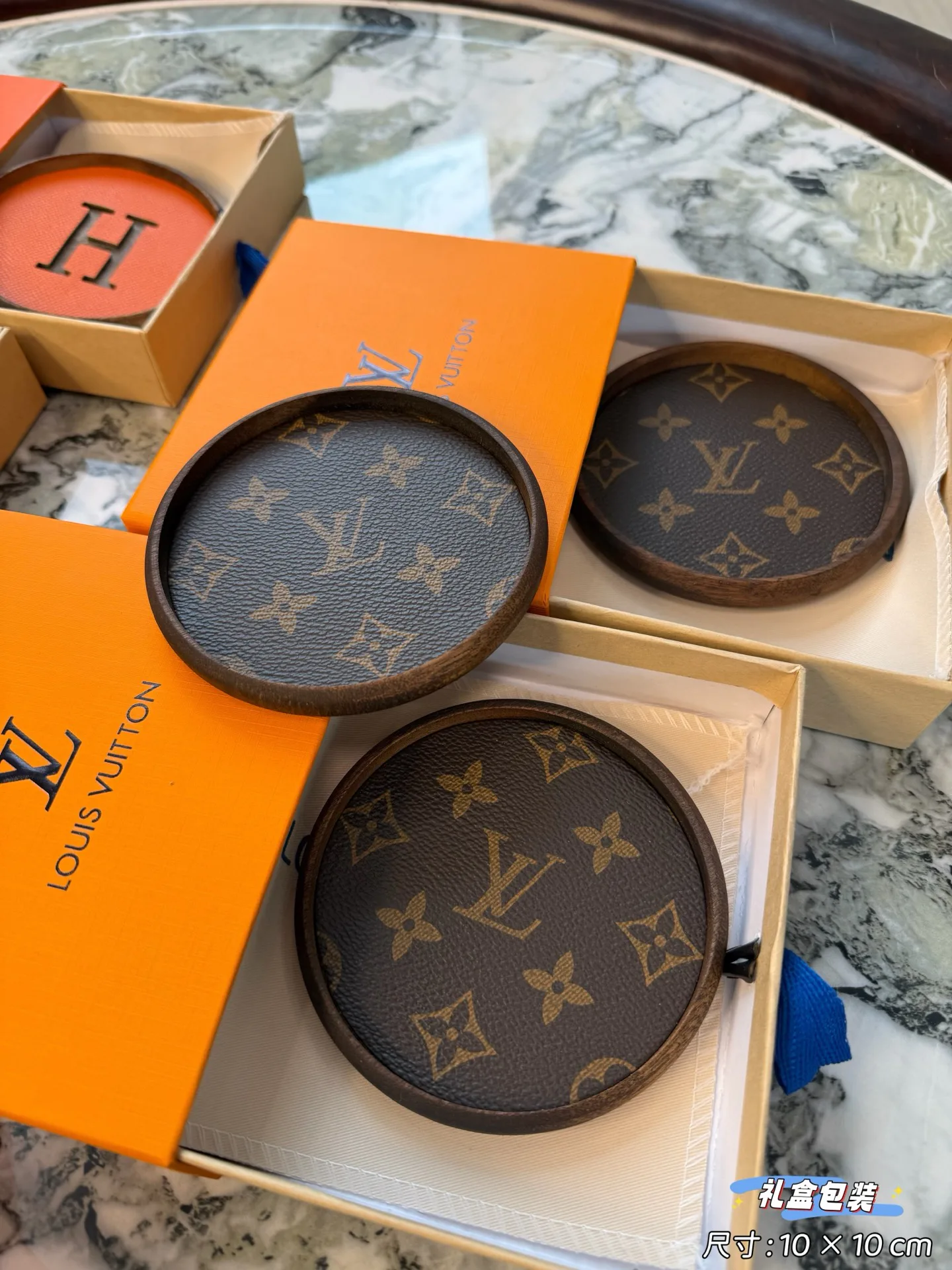 Посуда Louis Vuitton 1853382