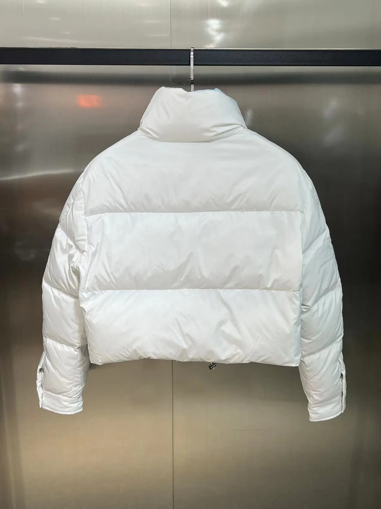 Куртки И Пуховики Женские Prada 17964491