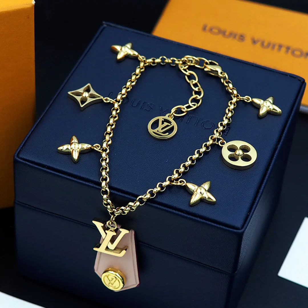 Бижутерия Louis Vuitton 11011200