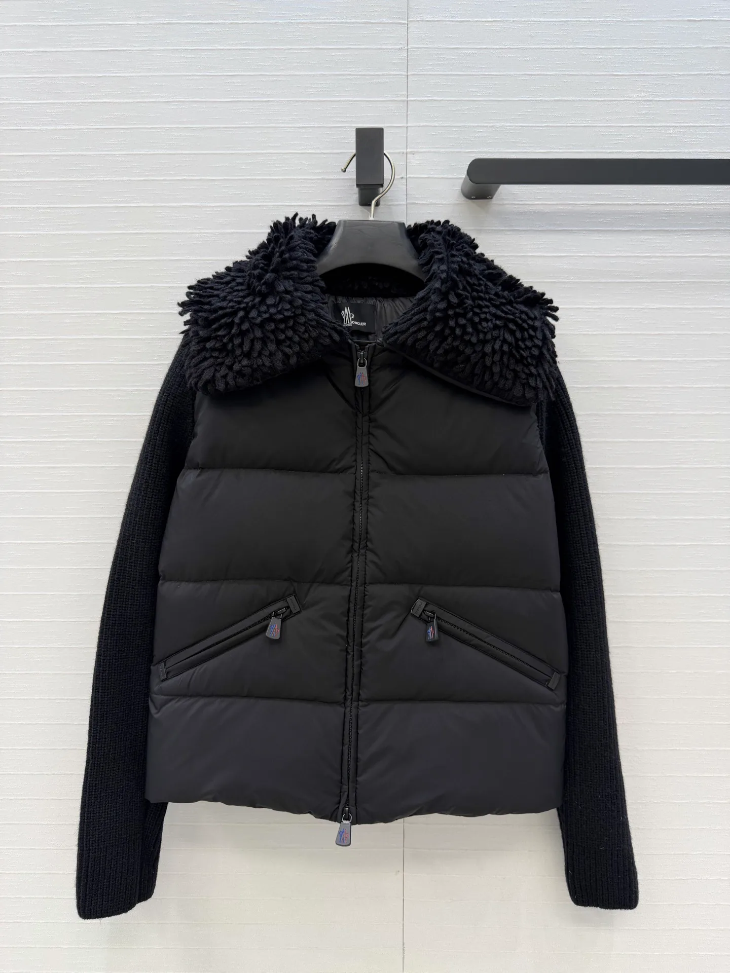 Куртки И Пуховики Женские Moncler 19332003