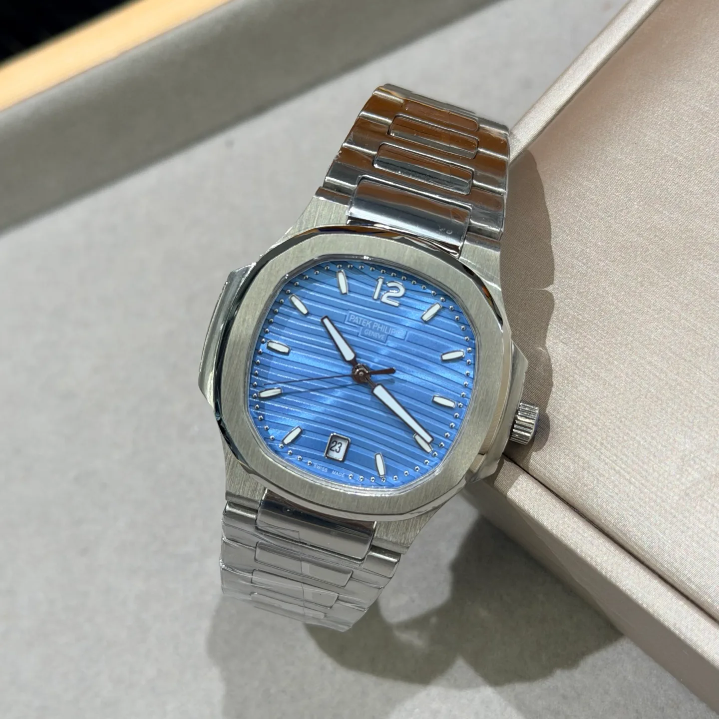 Часы Женские Patek Philippe 17870337