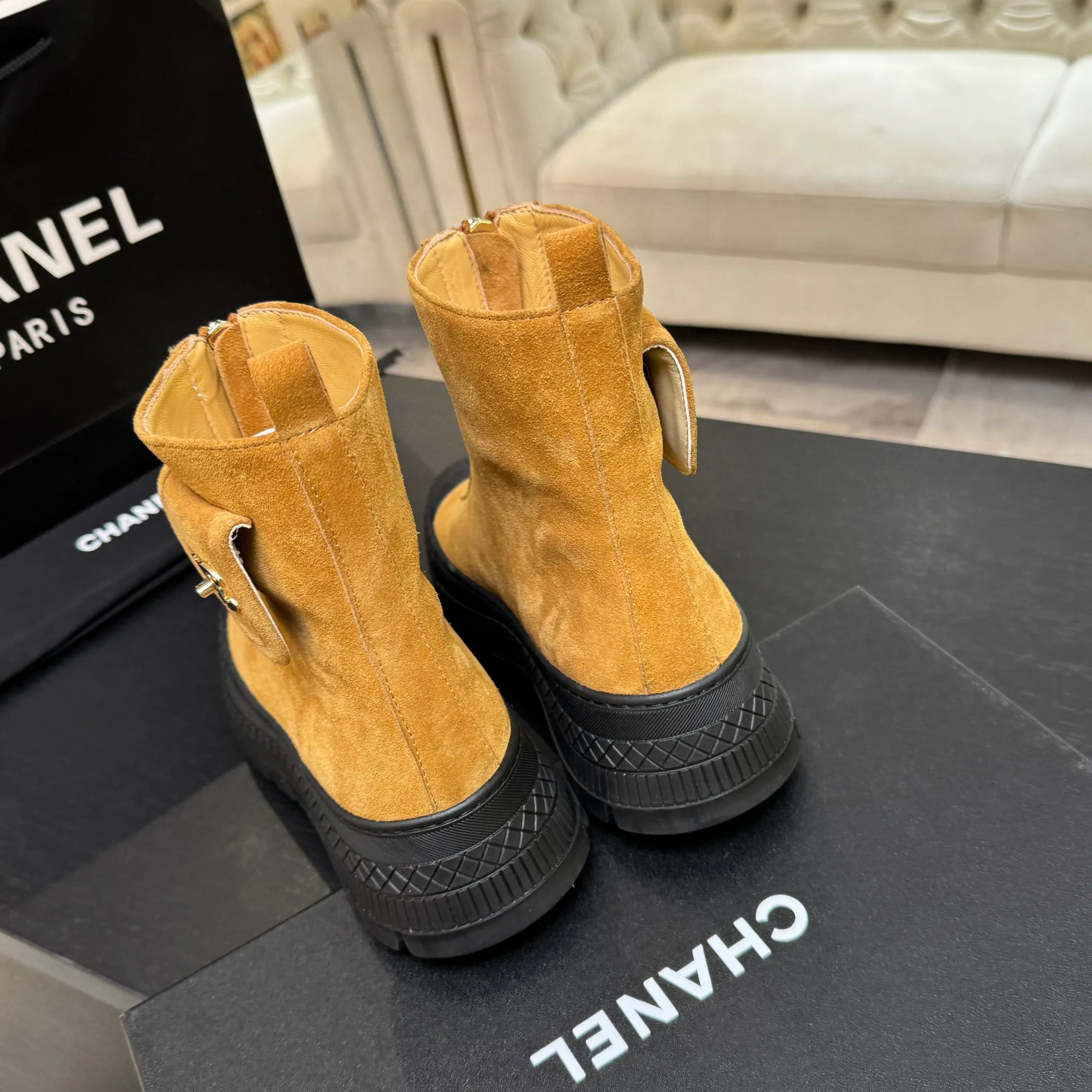 Ботинки Женские Chanel 17899992
