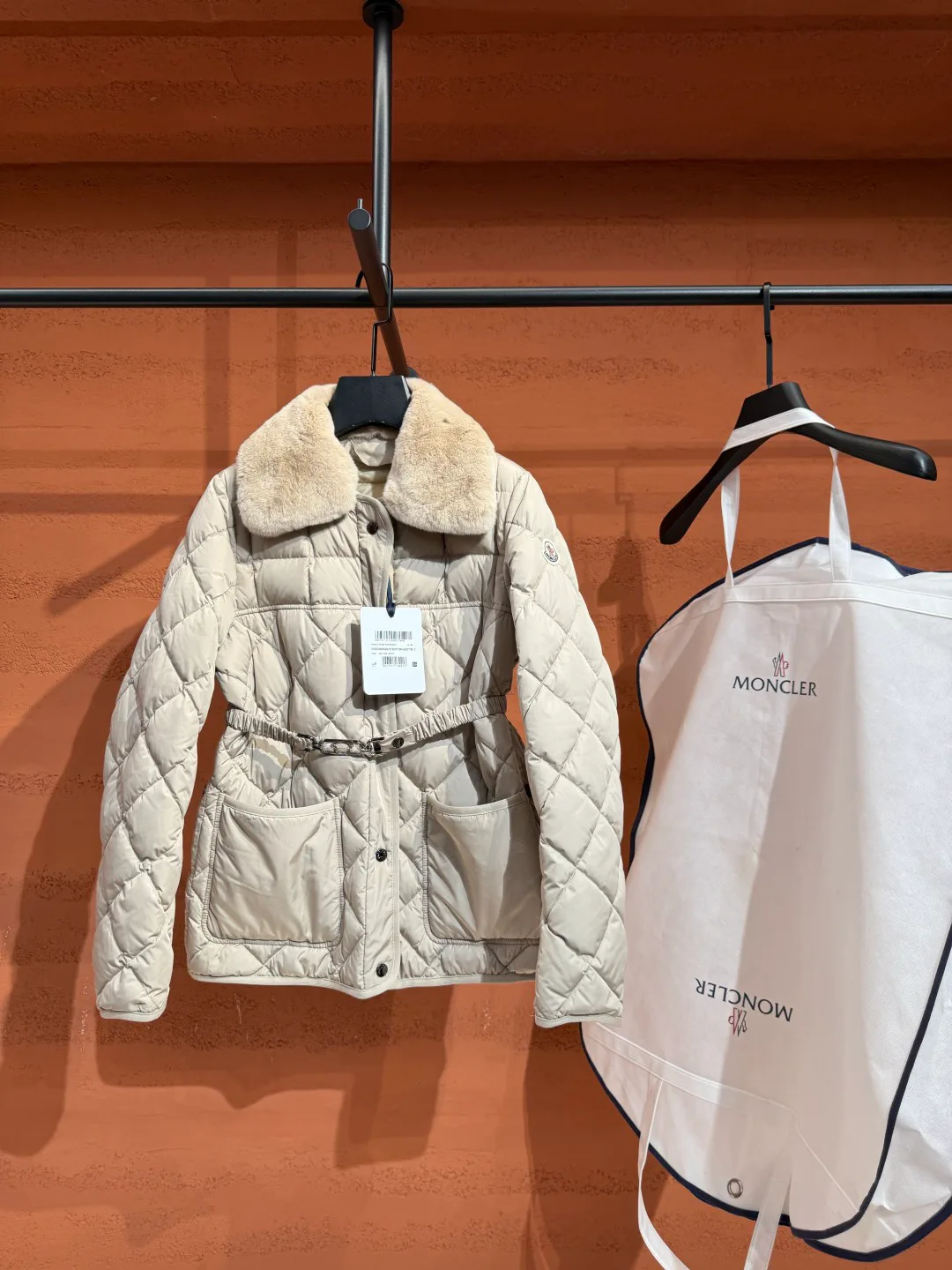 Куртки И Пуховики Женские Moncler 18387756