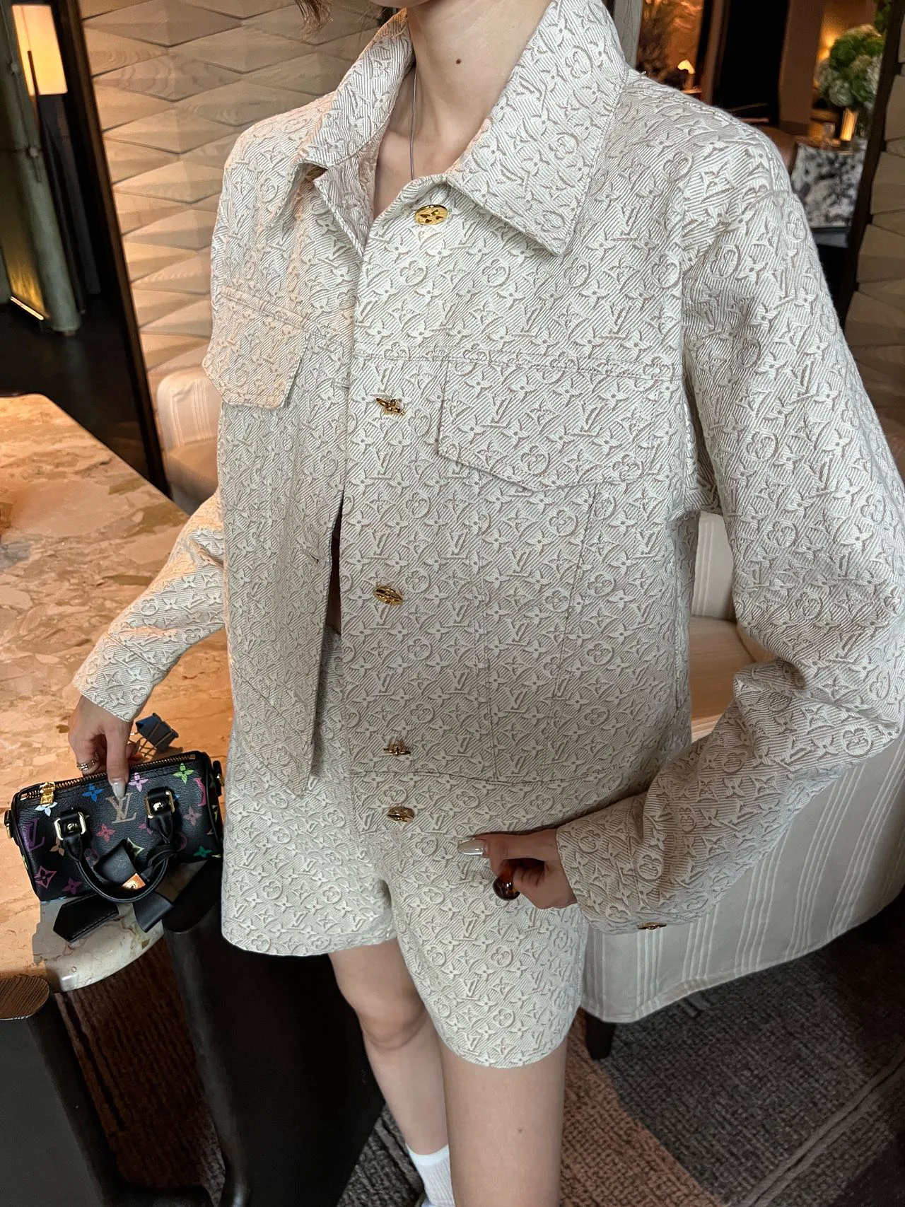 Шорты Женские Louis Vuitton 11775451