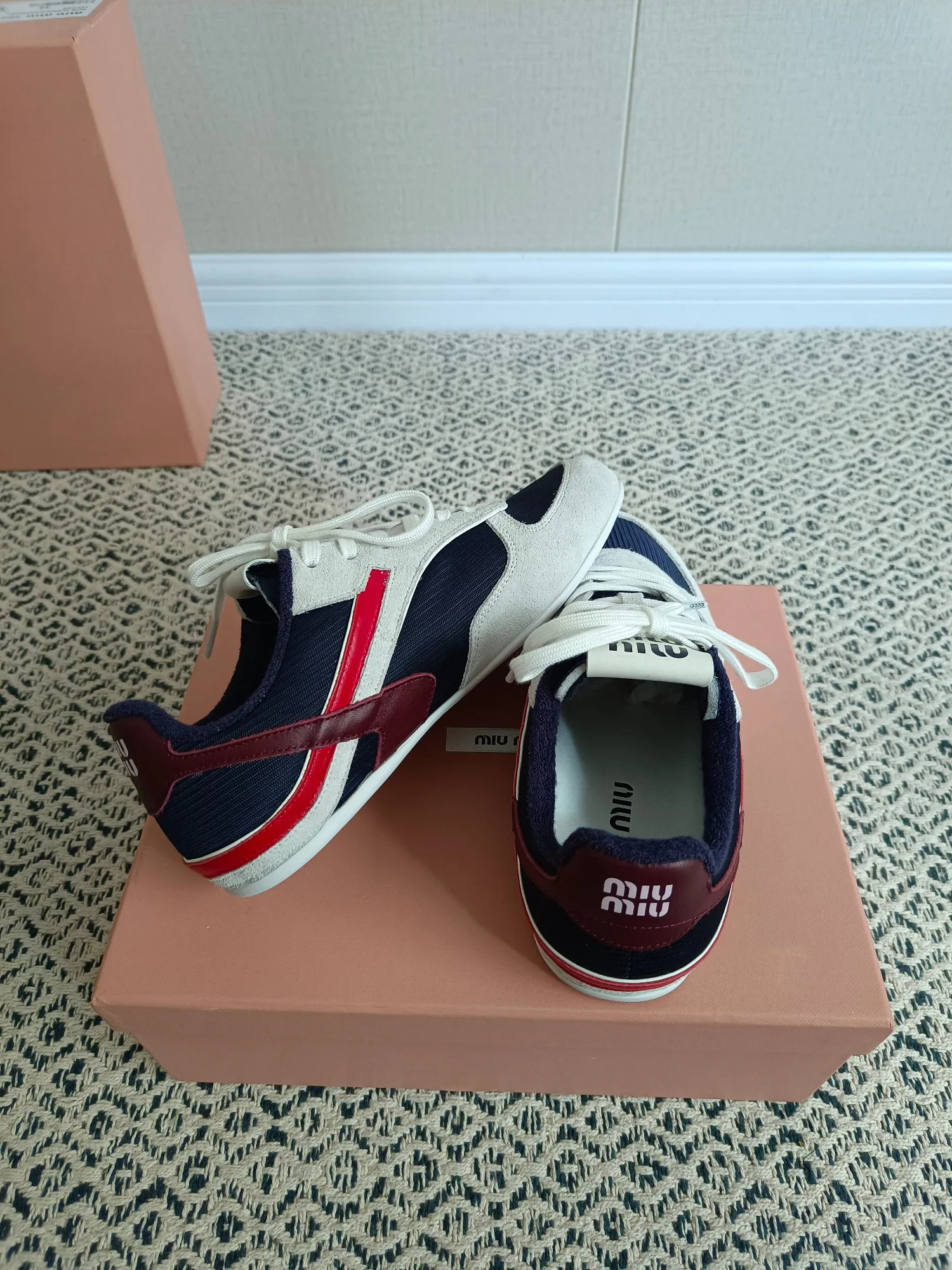 Кроссовки Женские Miu Miu 12006