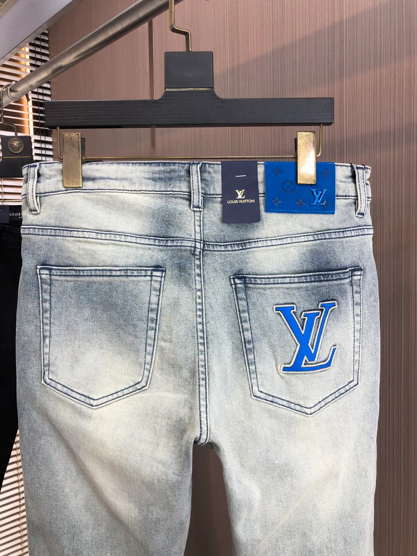 Джинсы Женские Louis Vuitton 10186811