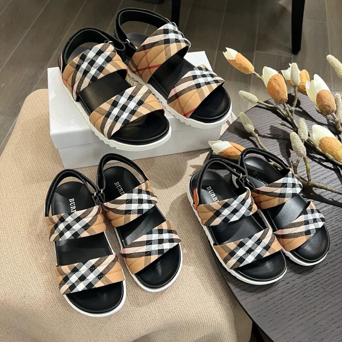 Сандалии Женские Burberry 5919096