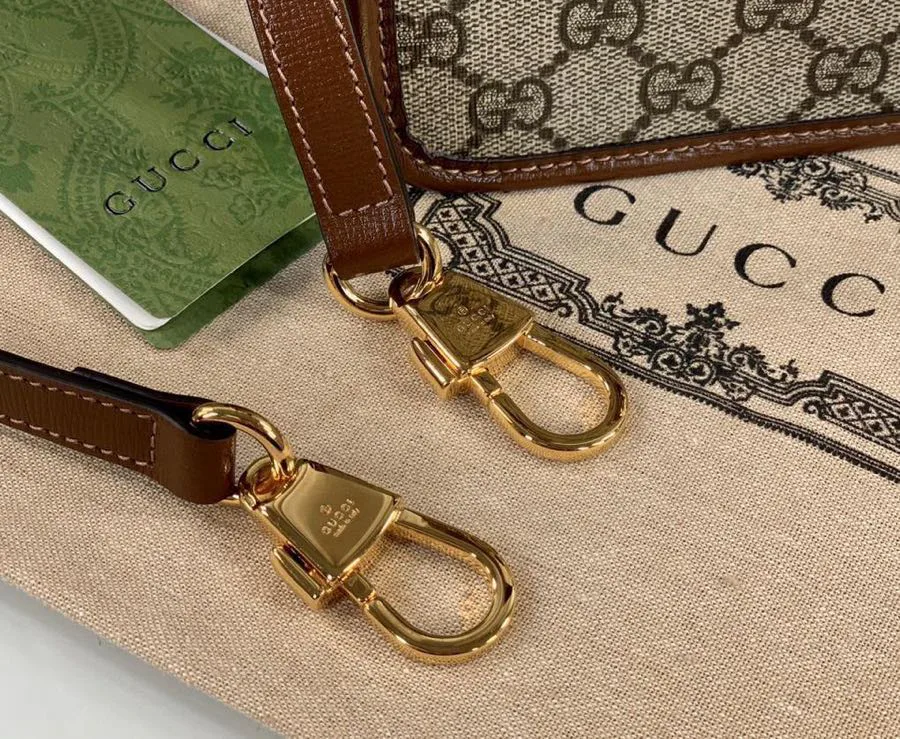 Классические Сумки Женские Gucci 12795252