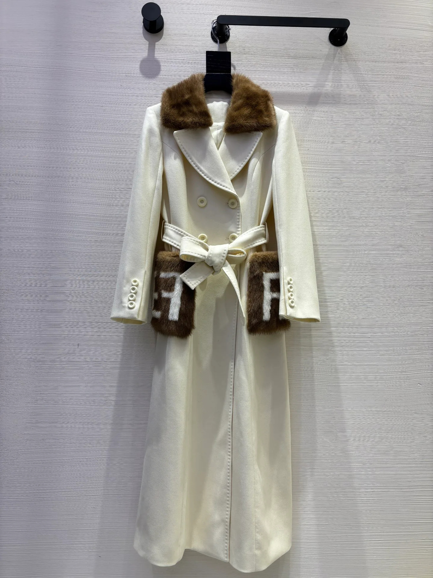 Пальто Женские Fendi 662171