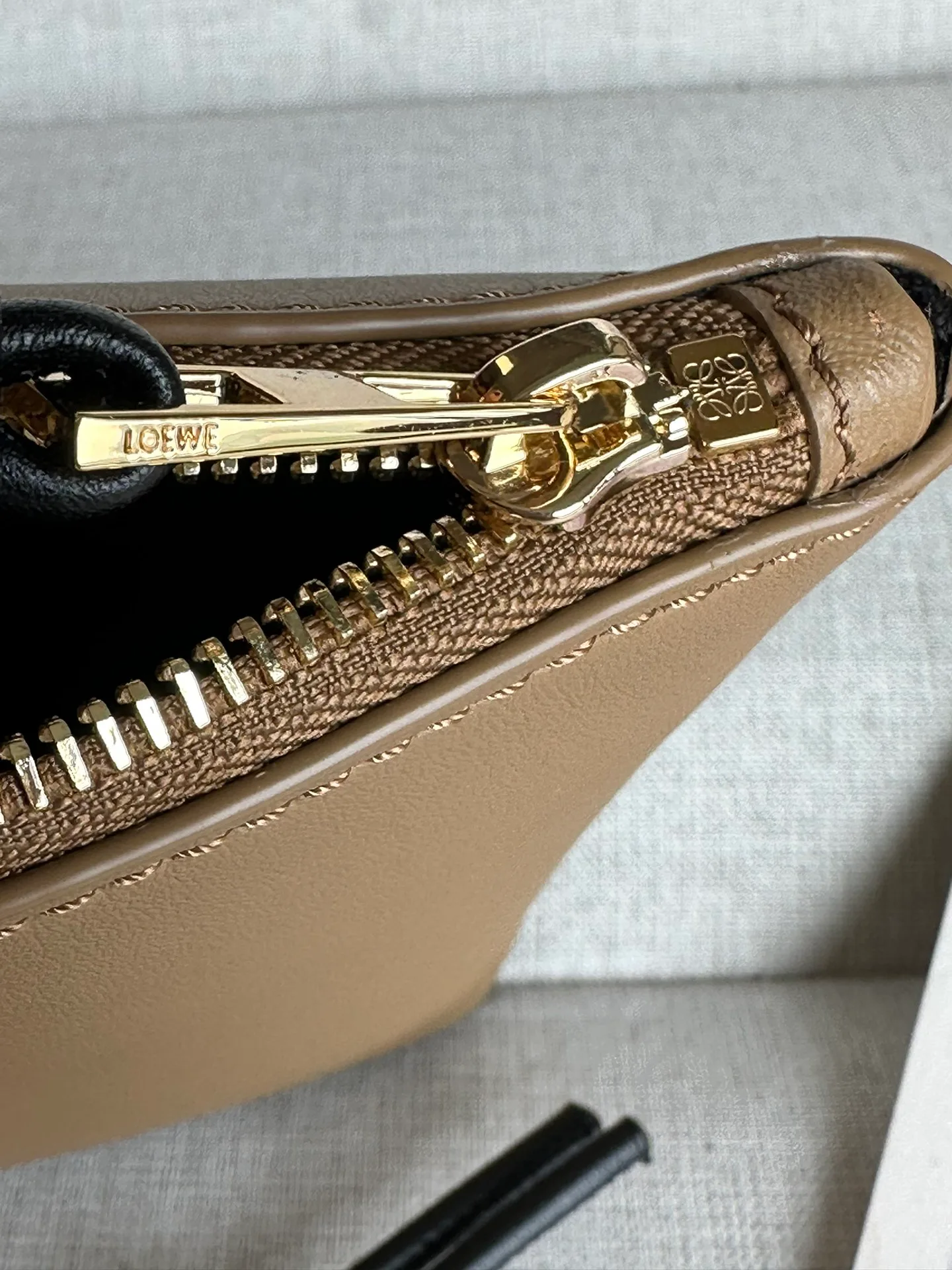 Клатчи Женские Loewe 17147401