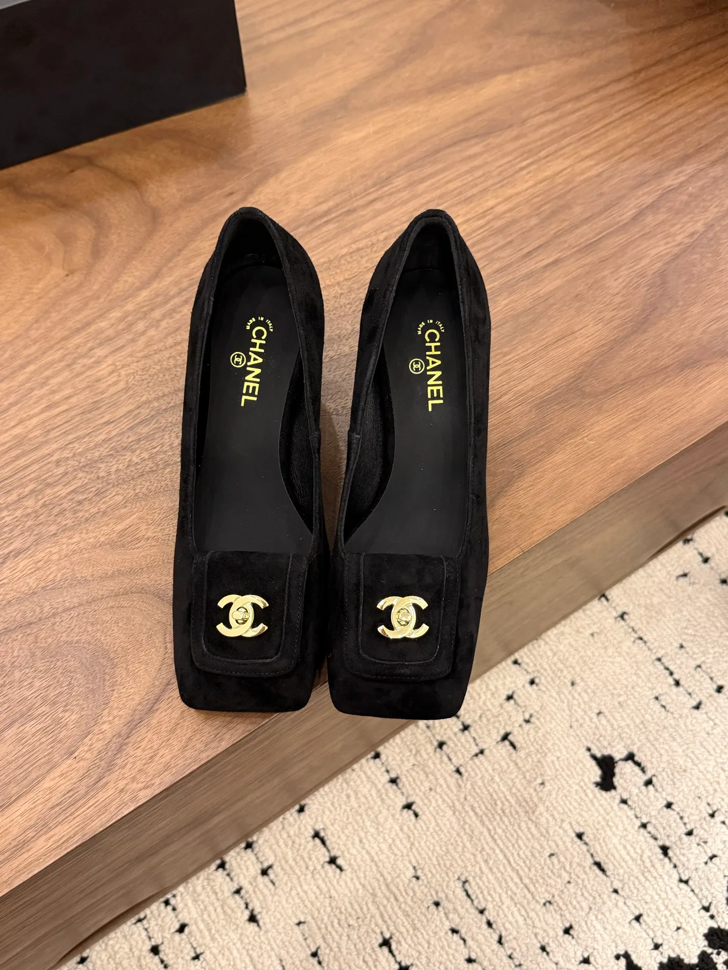 Туфли Женские Chanel 19080189
