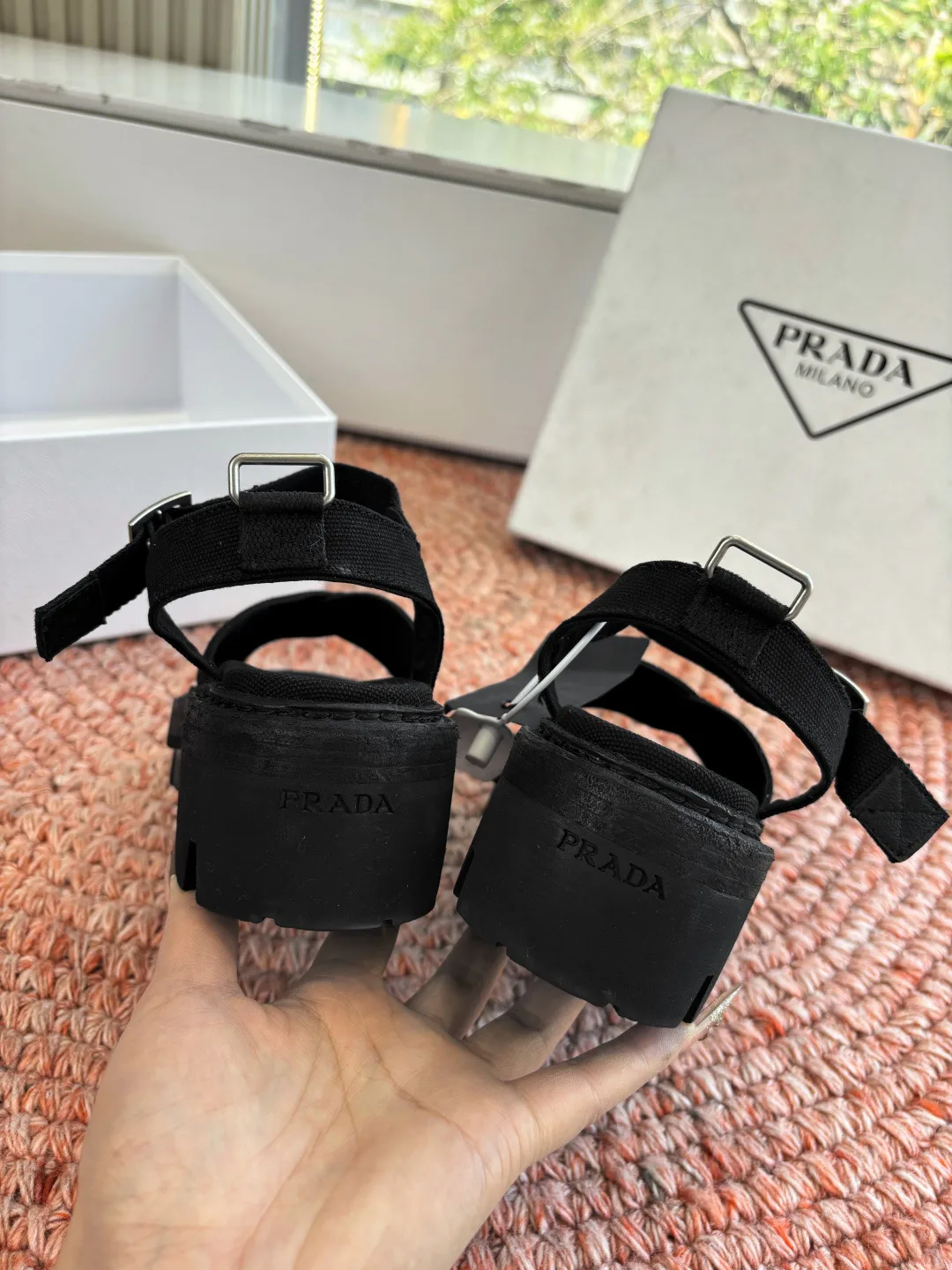 Сандалии Женские Prada 10446987