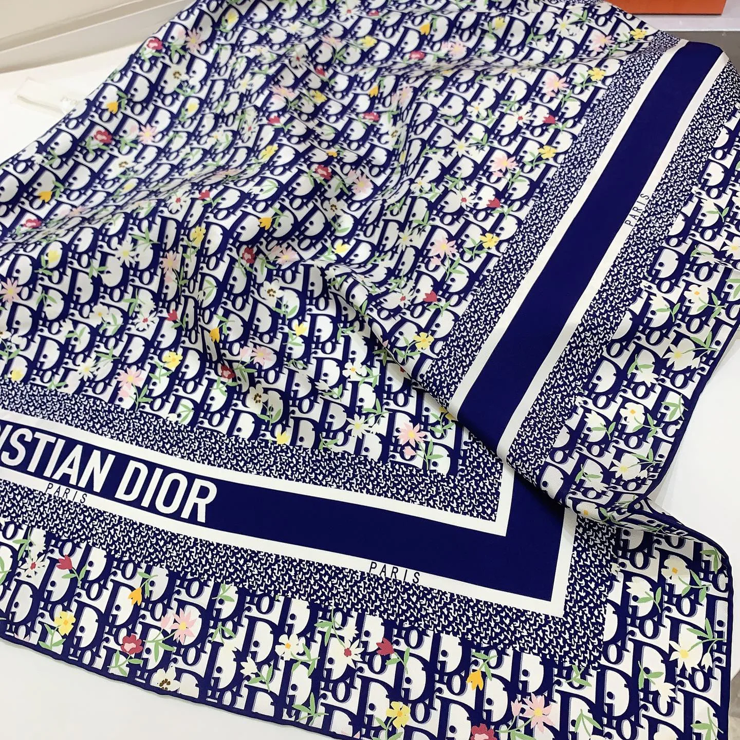 Шарфы Christian Dior 11262712